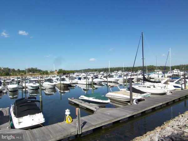 HARBOR POINT WEST - Residential Lease