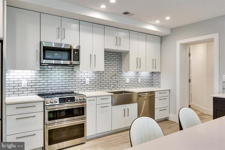 BEAU RIDGE - Residential