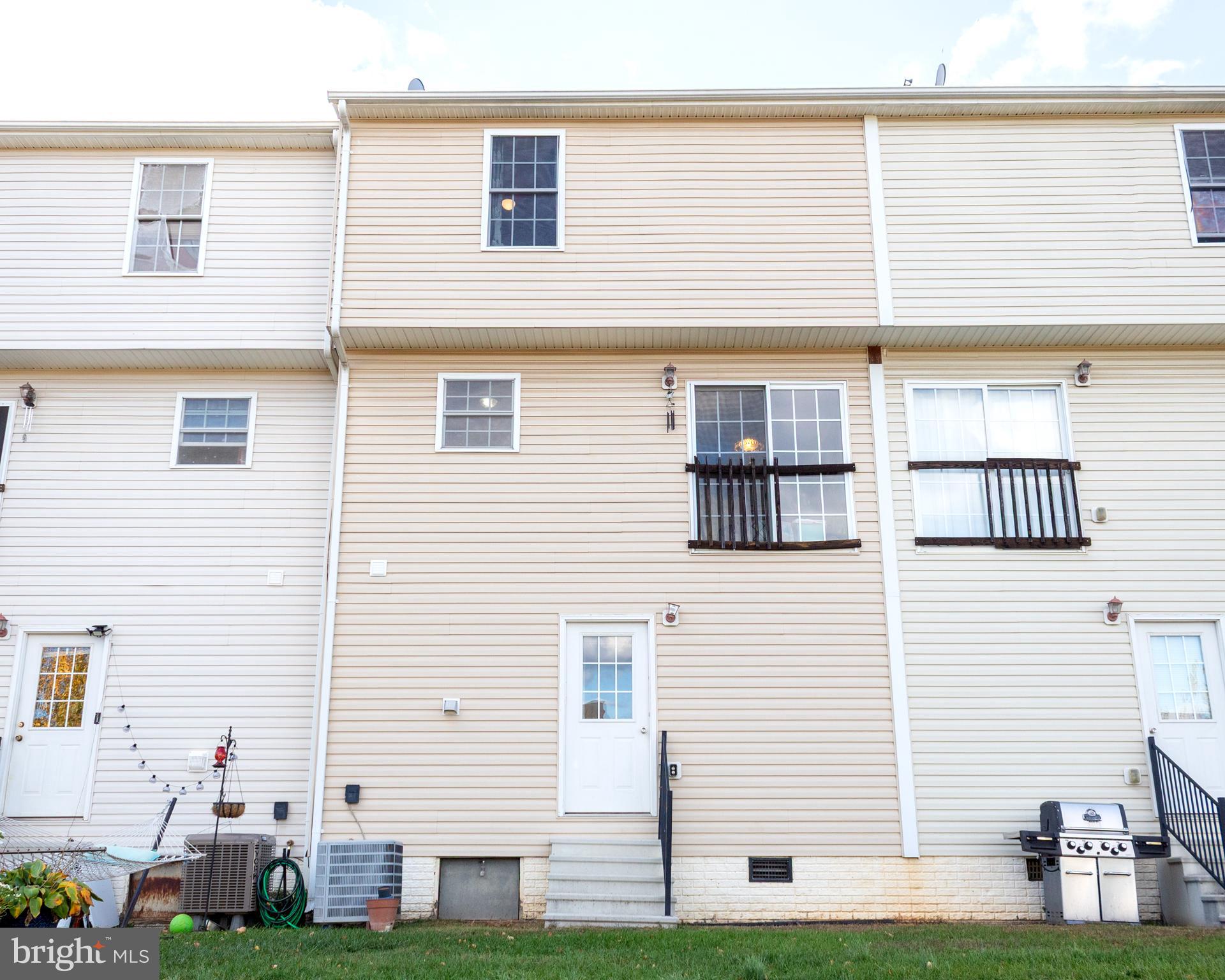 BRIAR RUN - Residential Lease