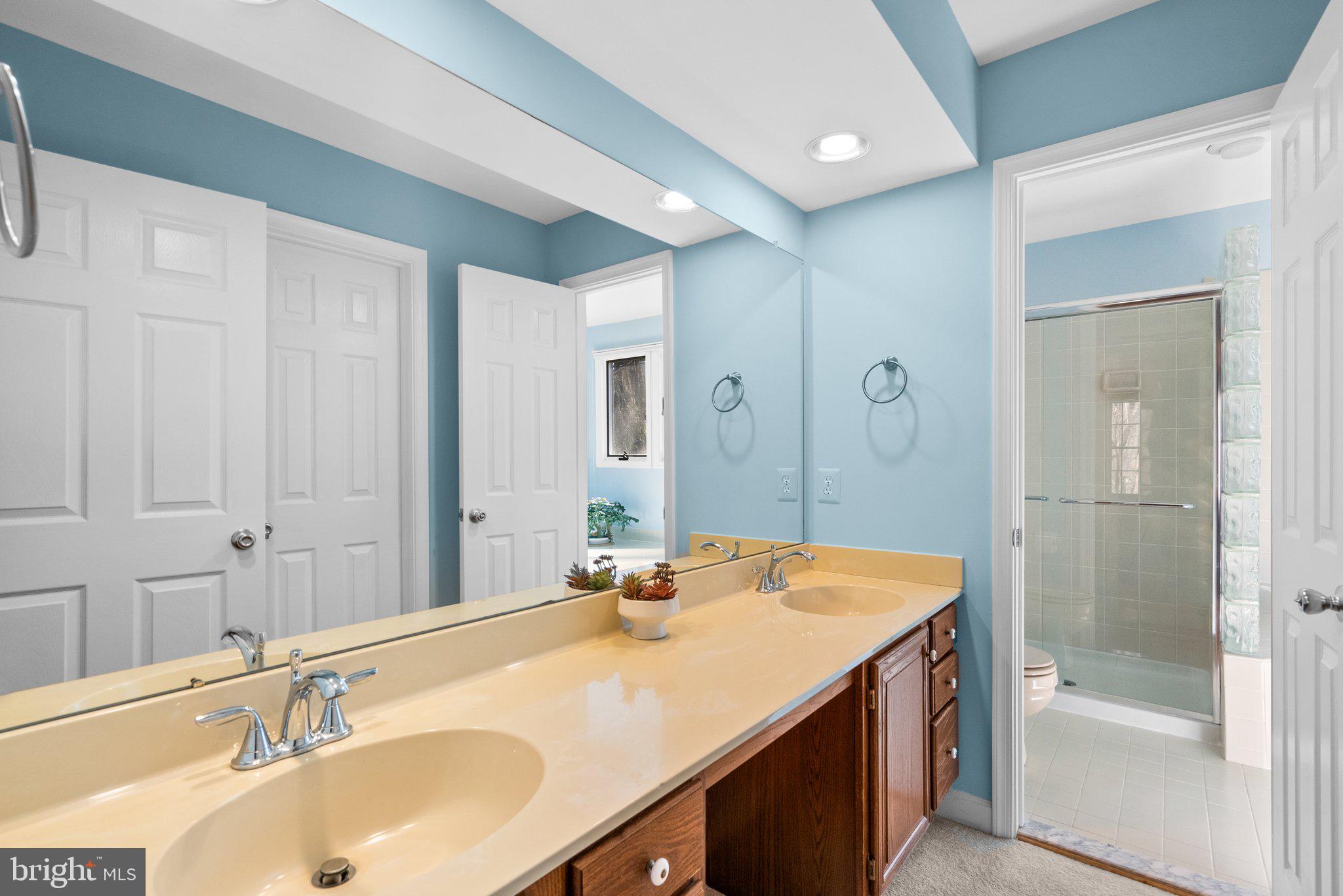 GRANBY WOODS - Residential