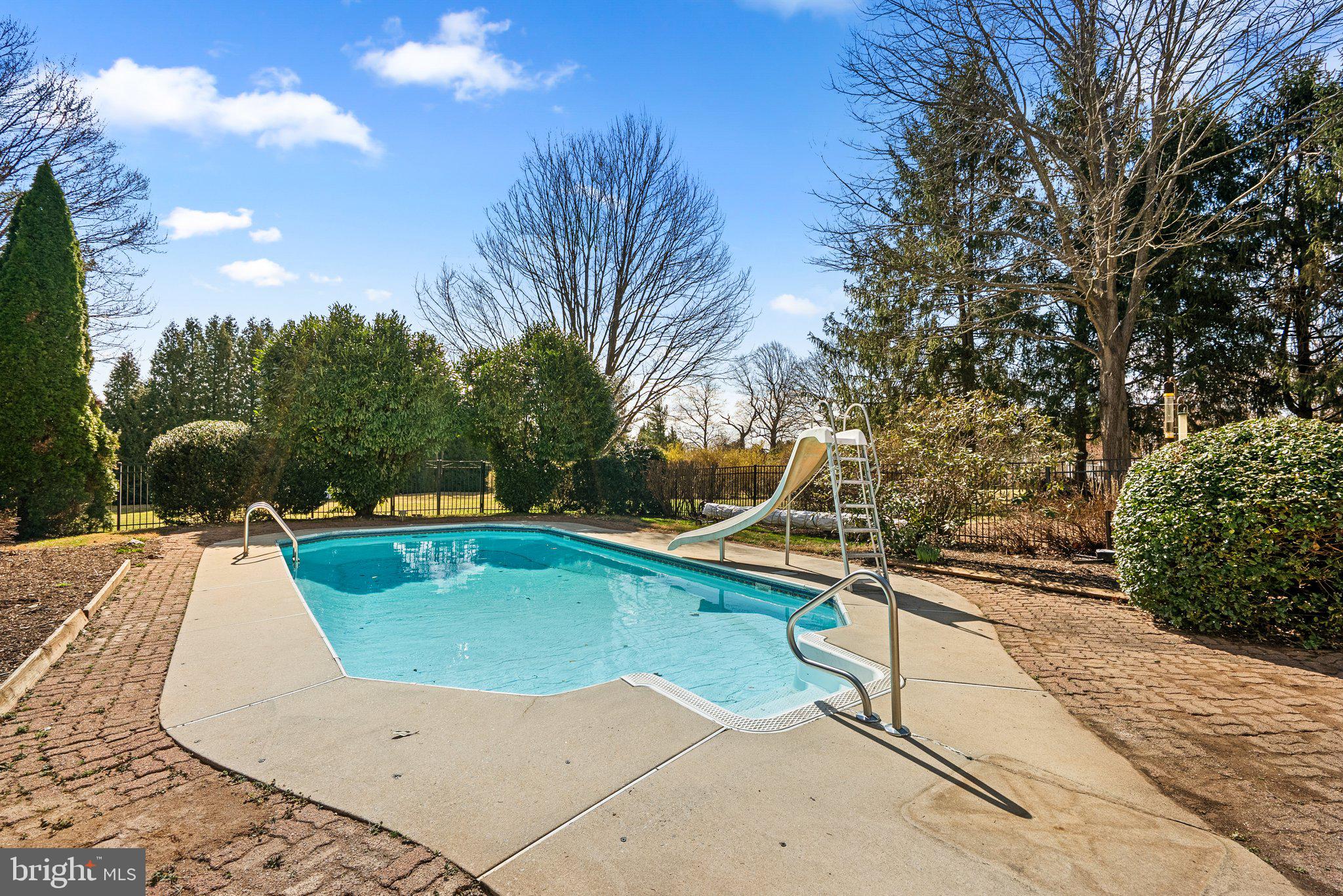 GRANBY WOODS - Residential