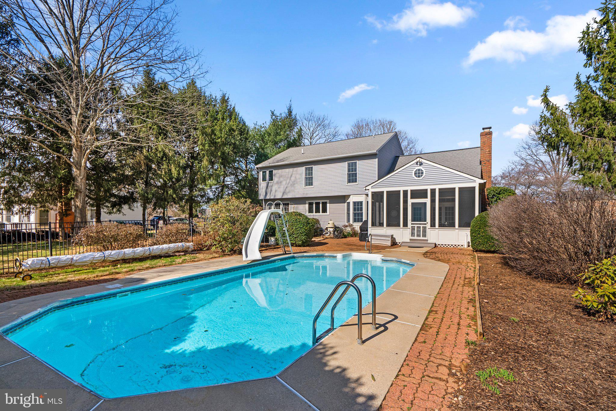 GRANBY WOODS - Residential