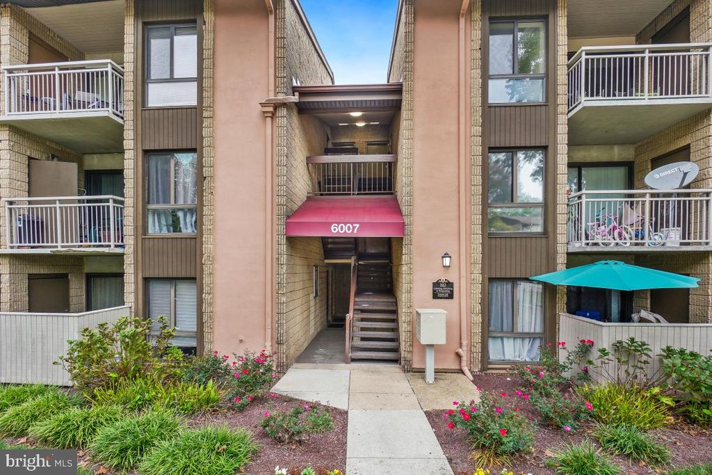 Photo of 6007 Majors Lane #6, COLUMBIA, MD 21045 (MLS # MDHW2059336)
