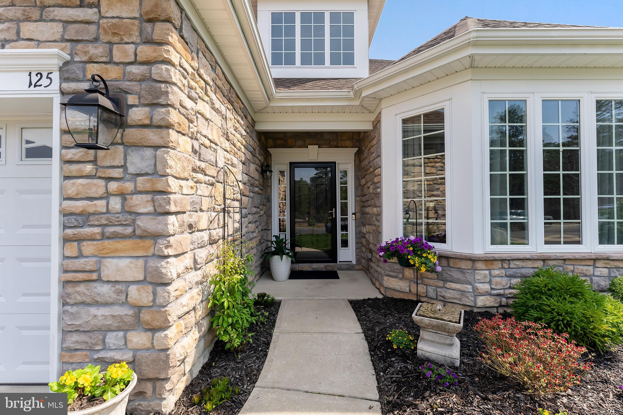 125 KELLER WAY