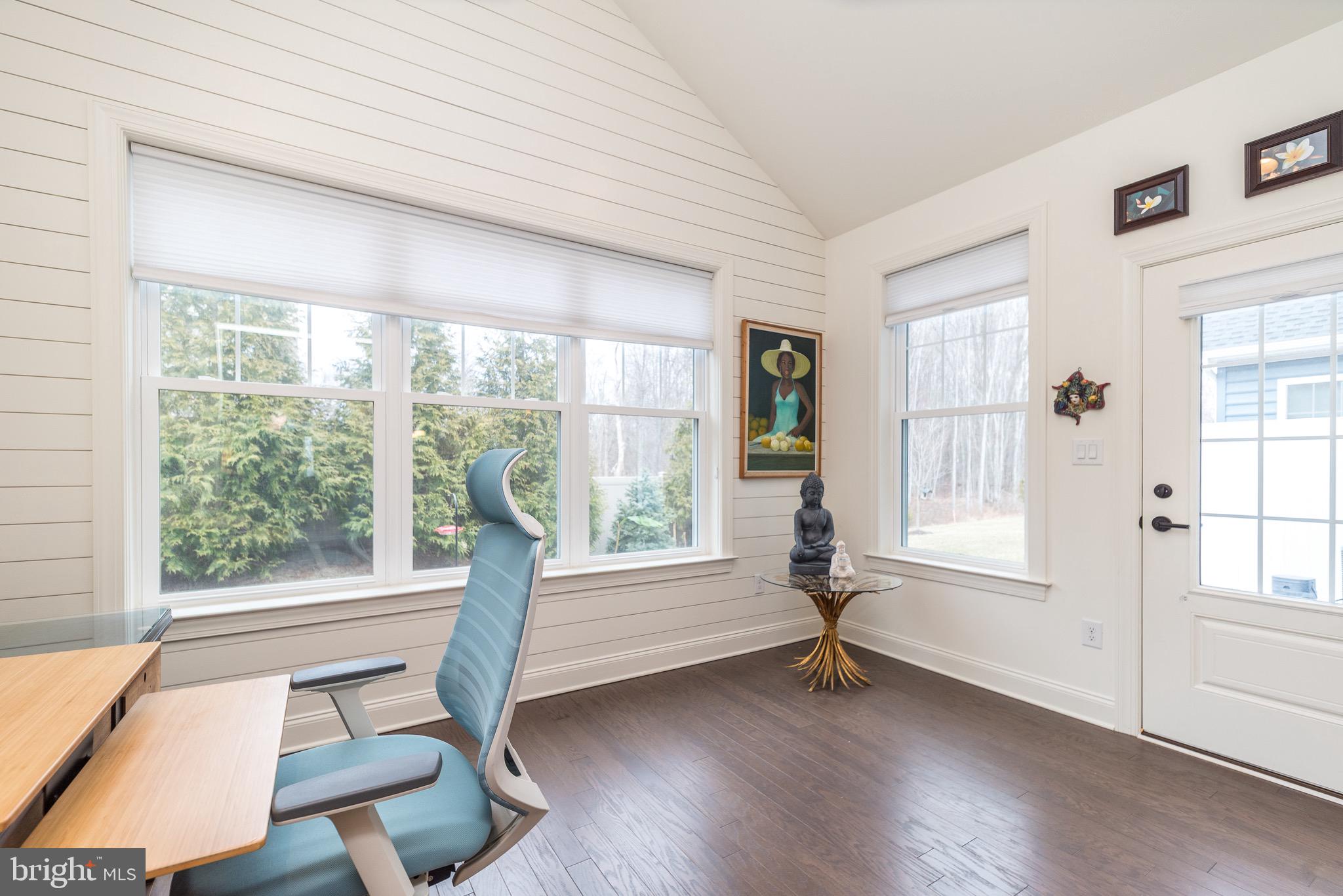 ROSE POINTE - Residential