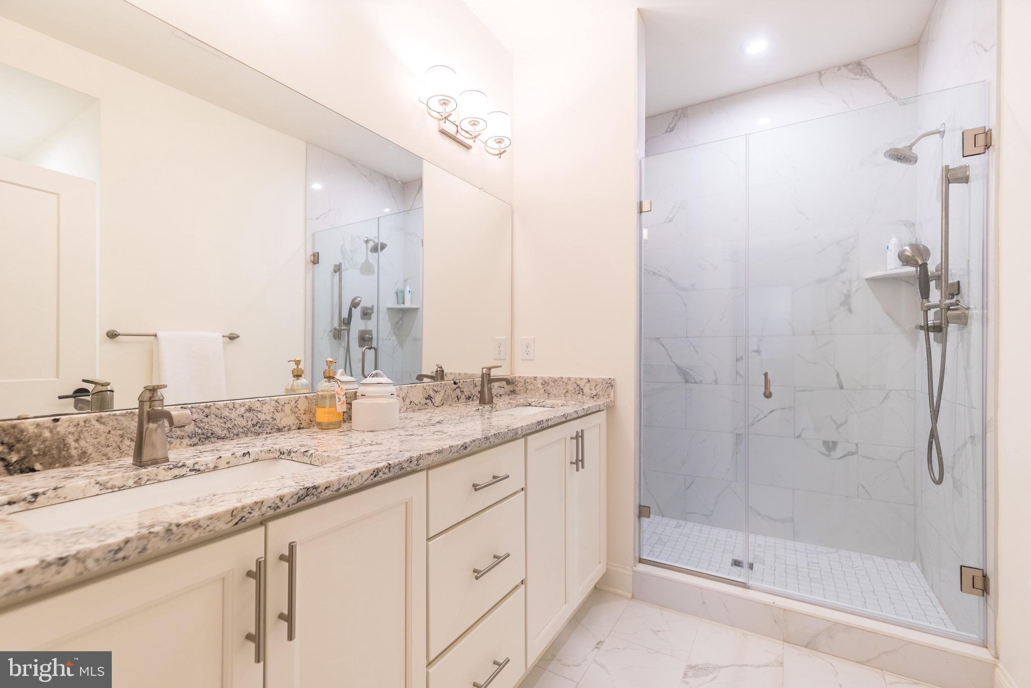 ROSE POINTE - Residential