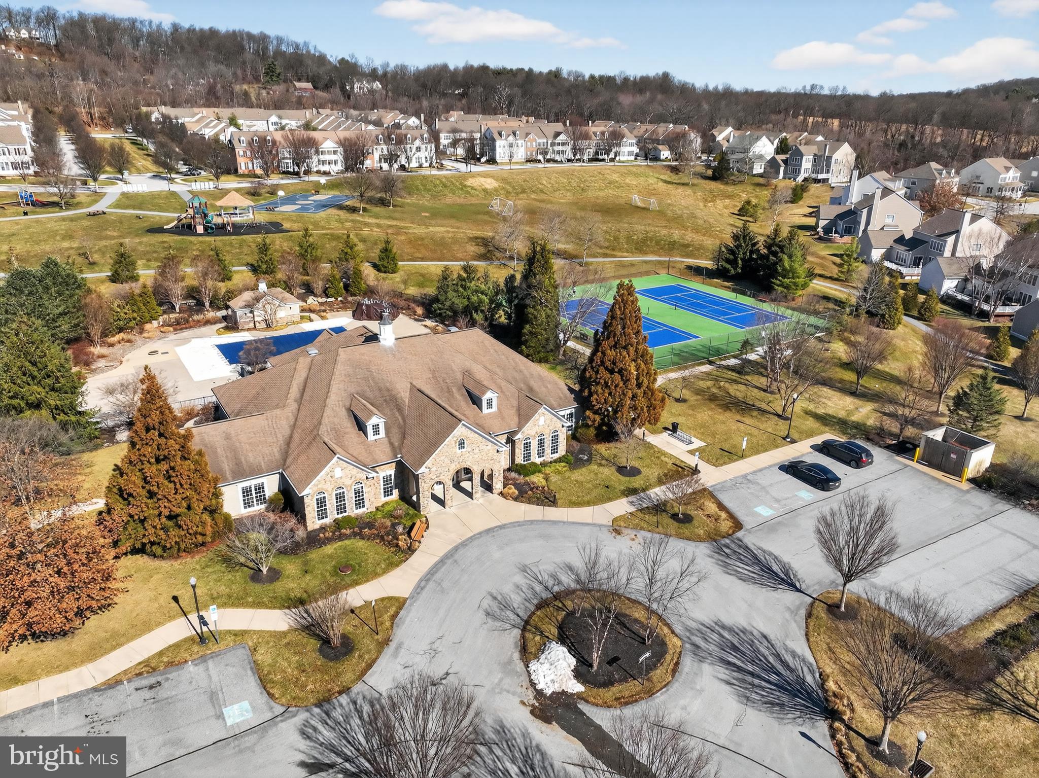 WINDSOR RIDGE - Residential