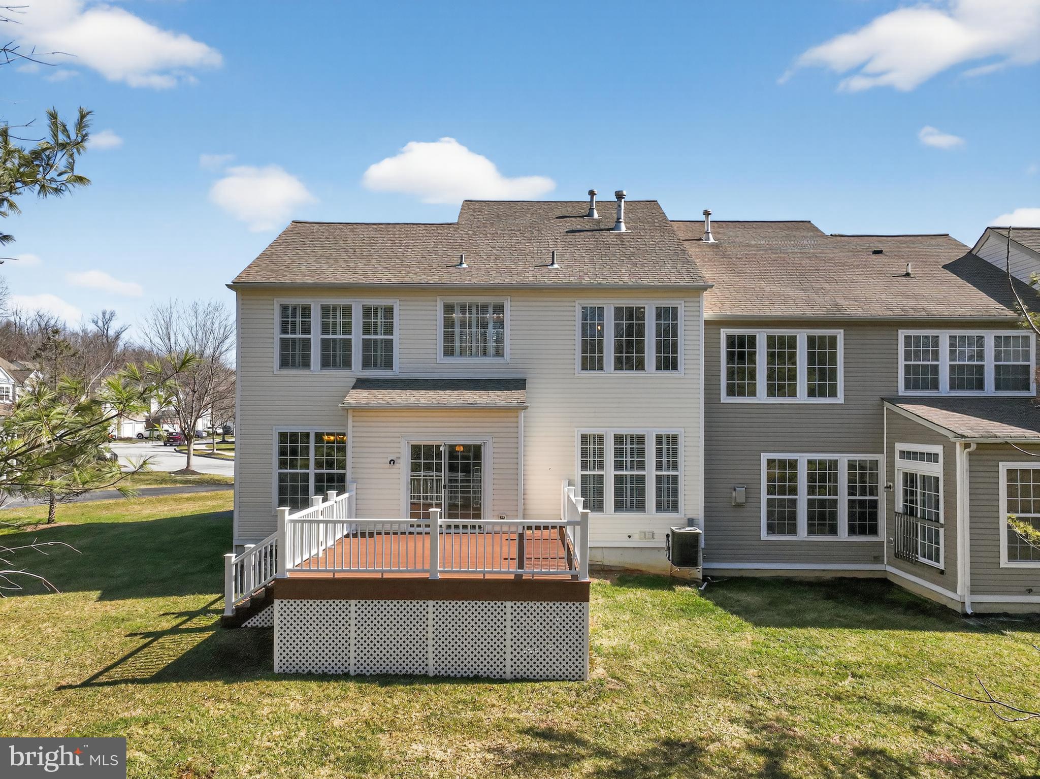 WINDSOR RIDGE - Residential