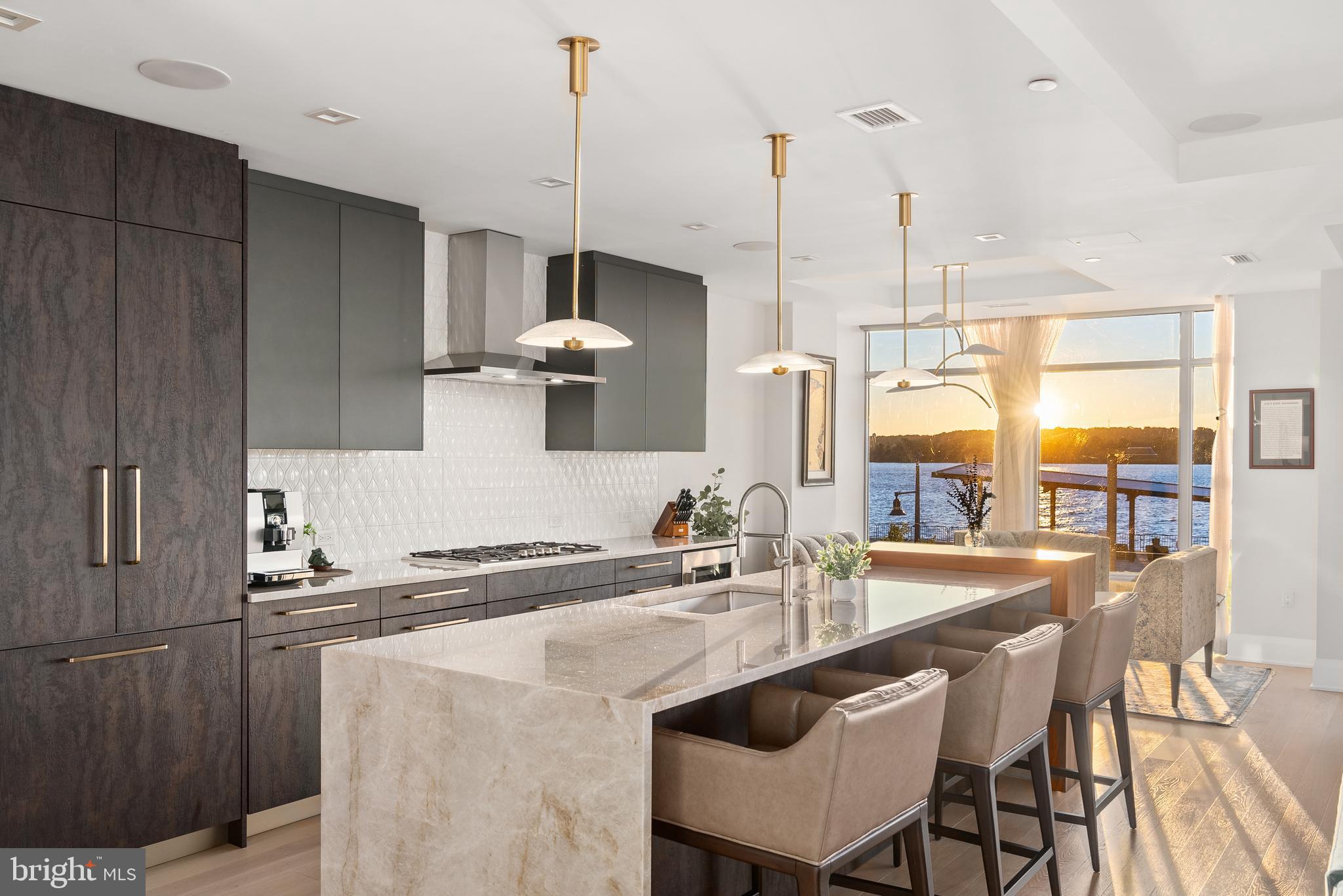 ROBINSON LANDING - Residential