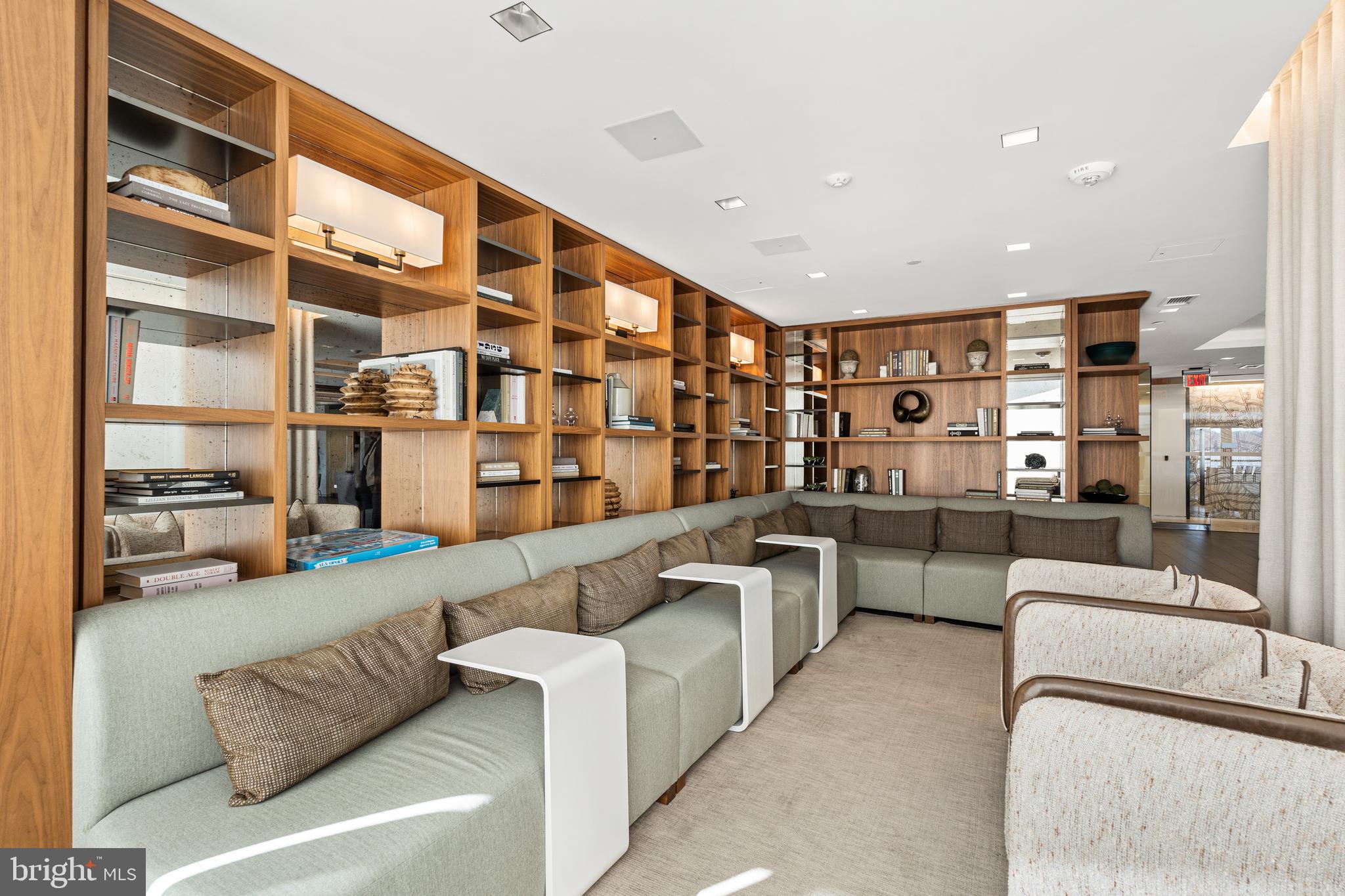 ROBINSON LANDING - Residential