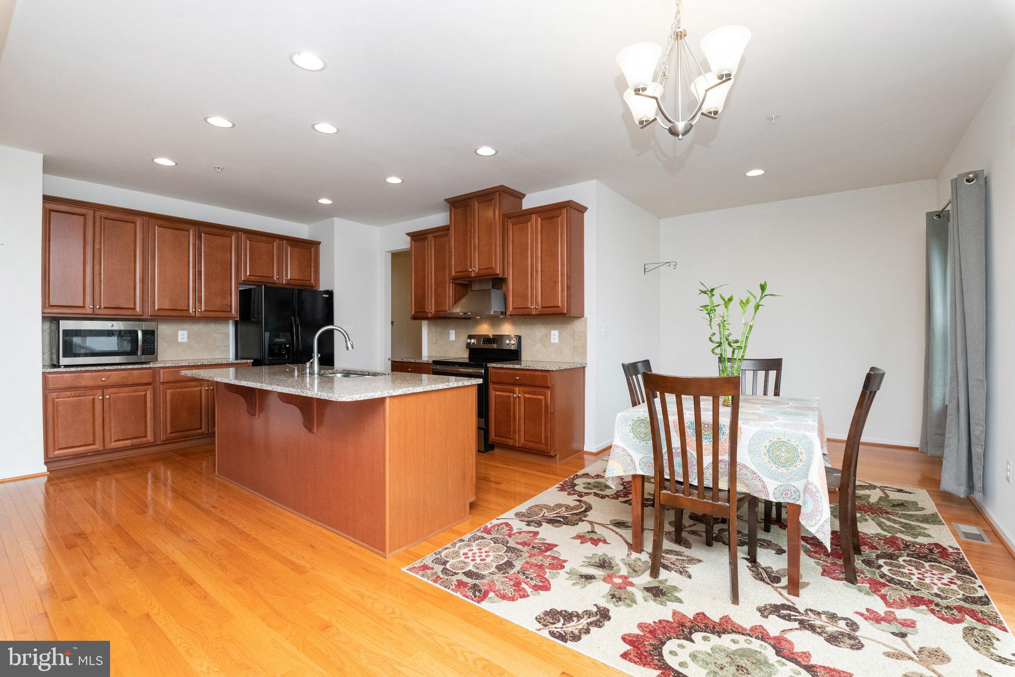 FIELDCREST - Residential