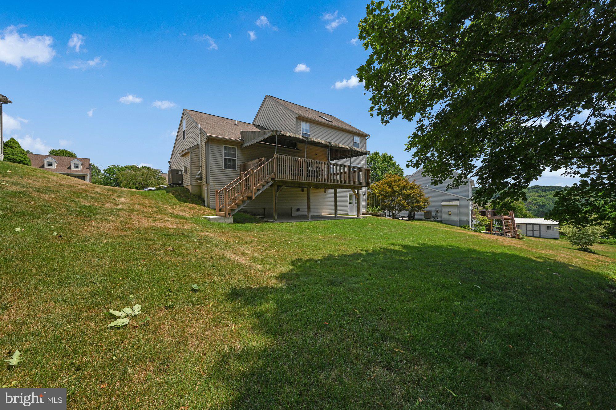 CHESTNUT HILL - Residential