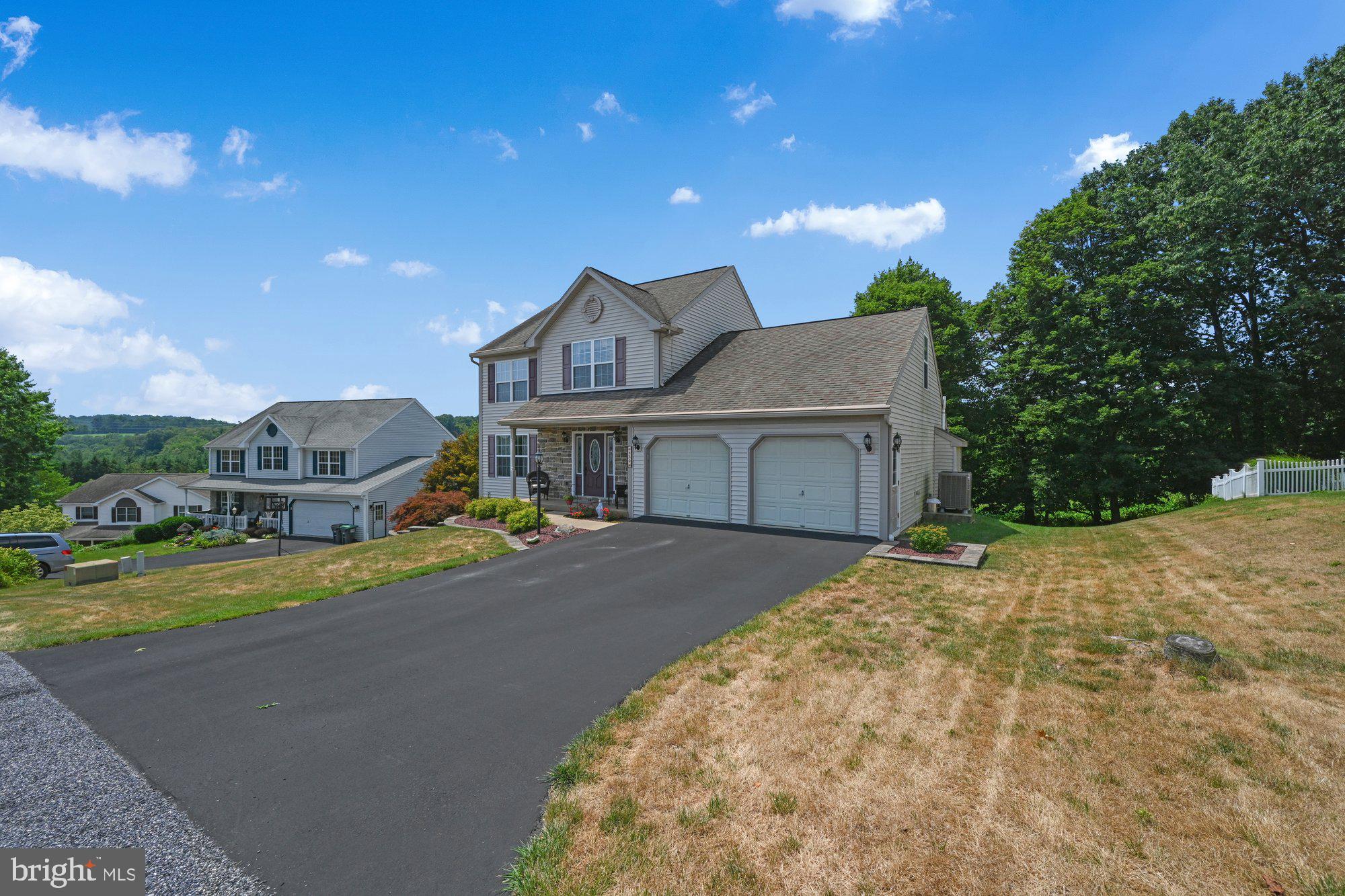 CHESTNUT HILL - Residential