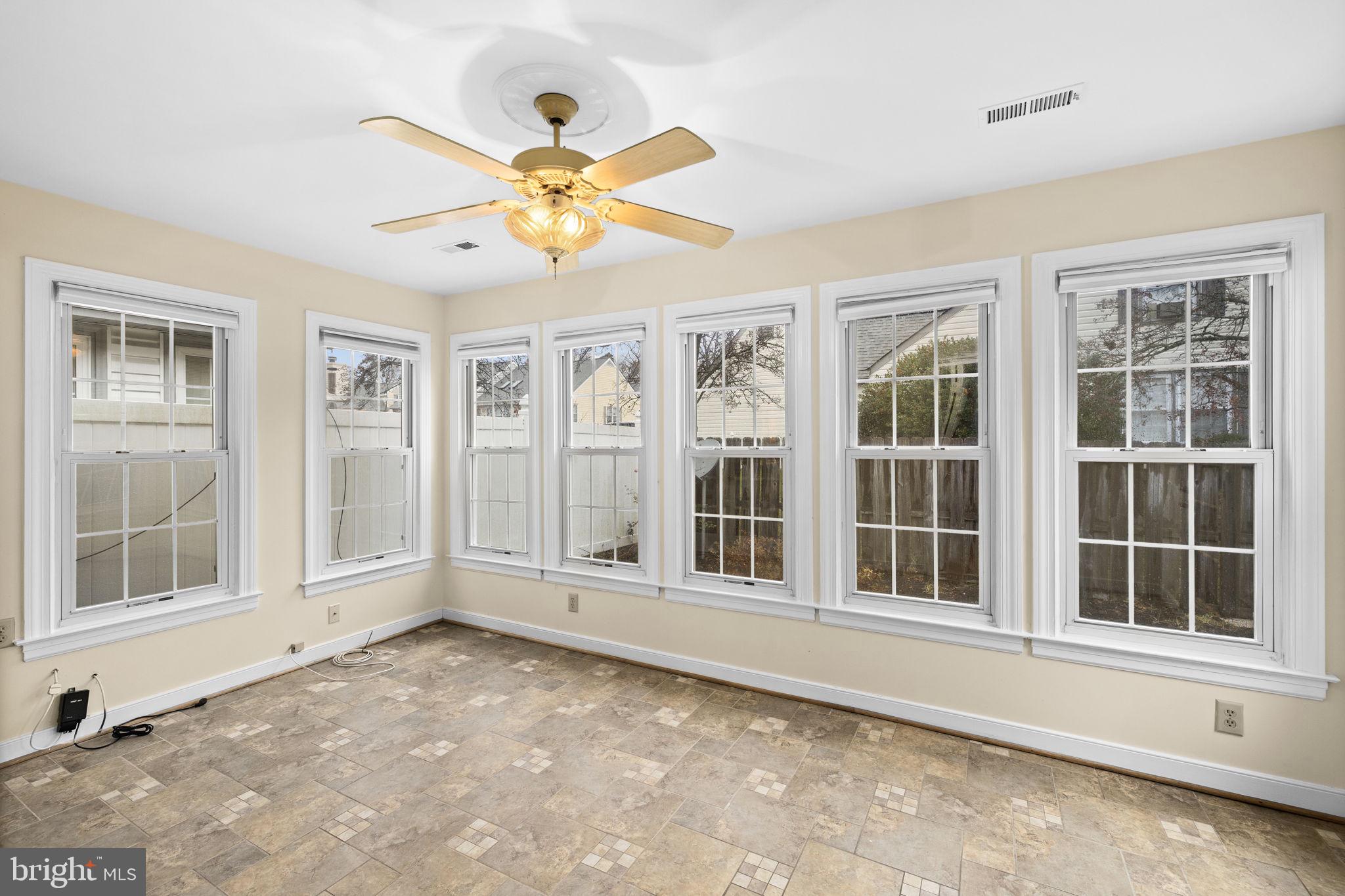 SUMMERLAKE - Residential