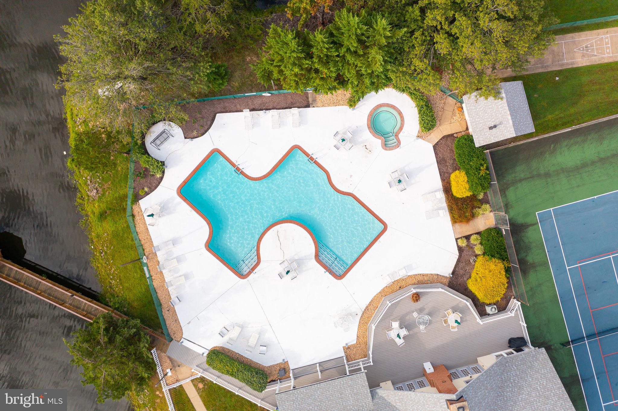 SUMMERLAKE - Residential