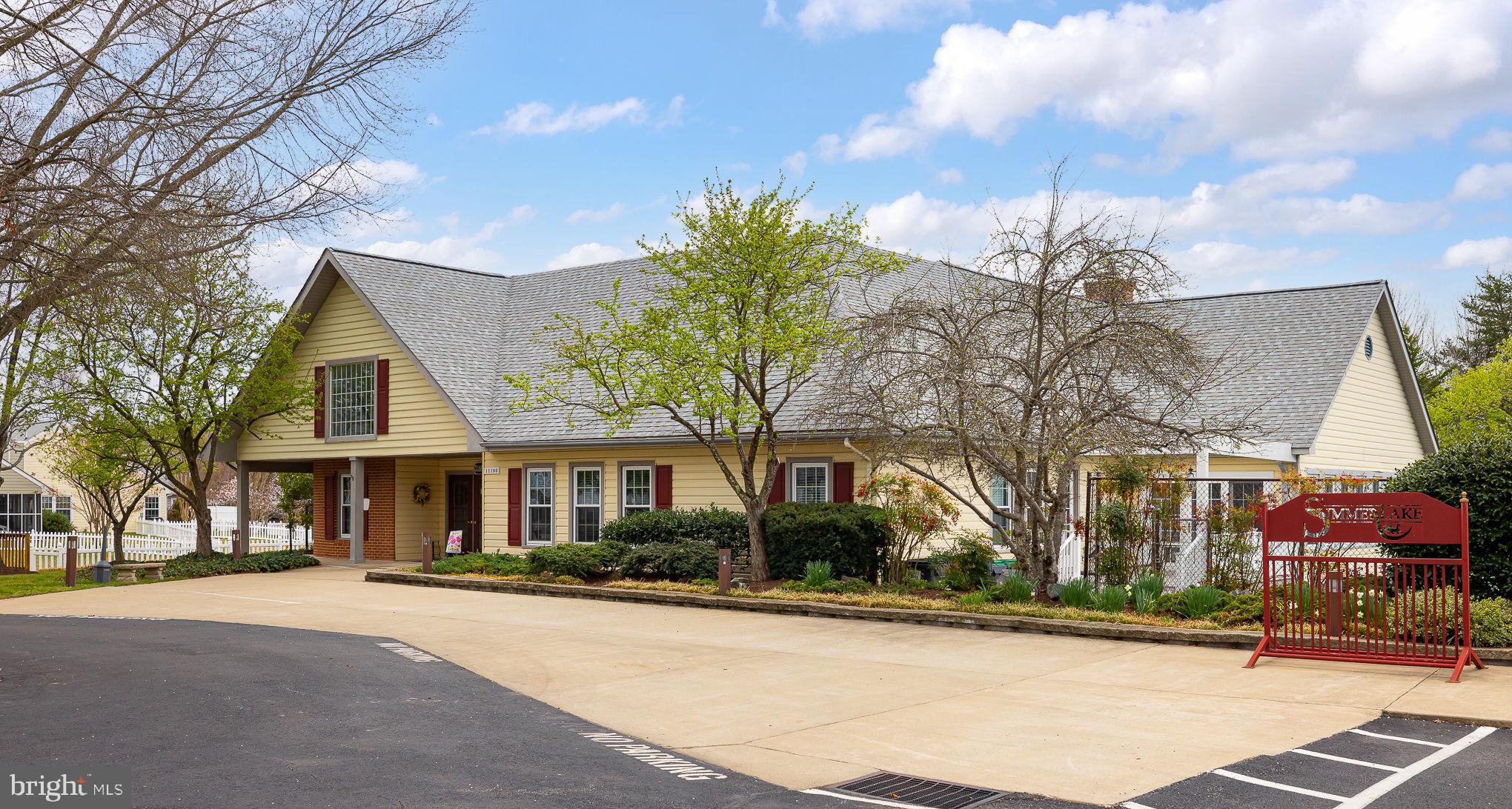 SUMMERLAKE - Residential