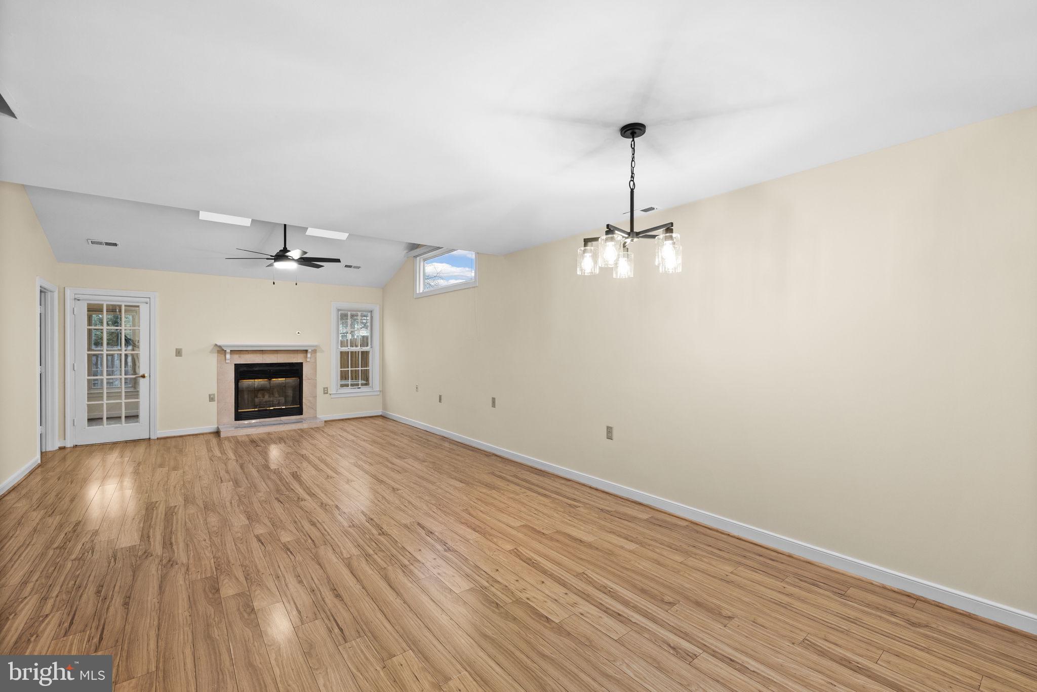 SUMMERLAKE - Residential