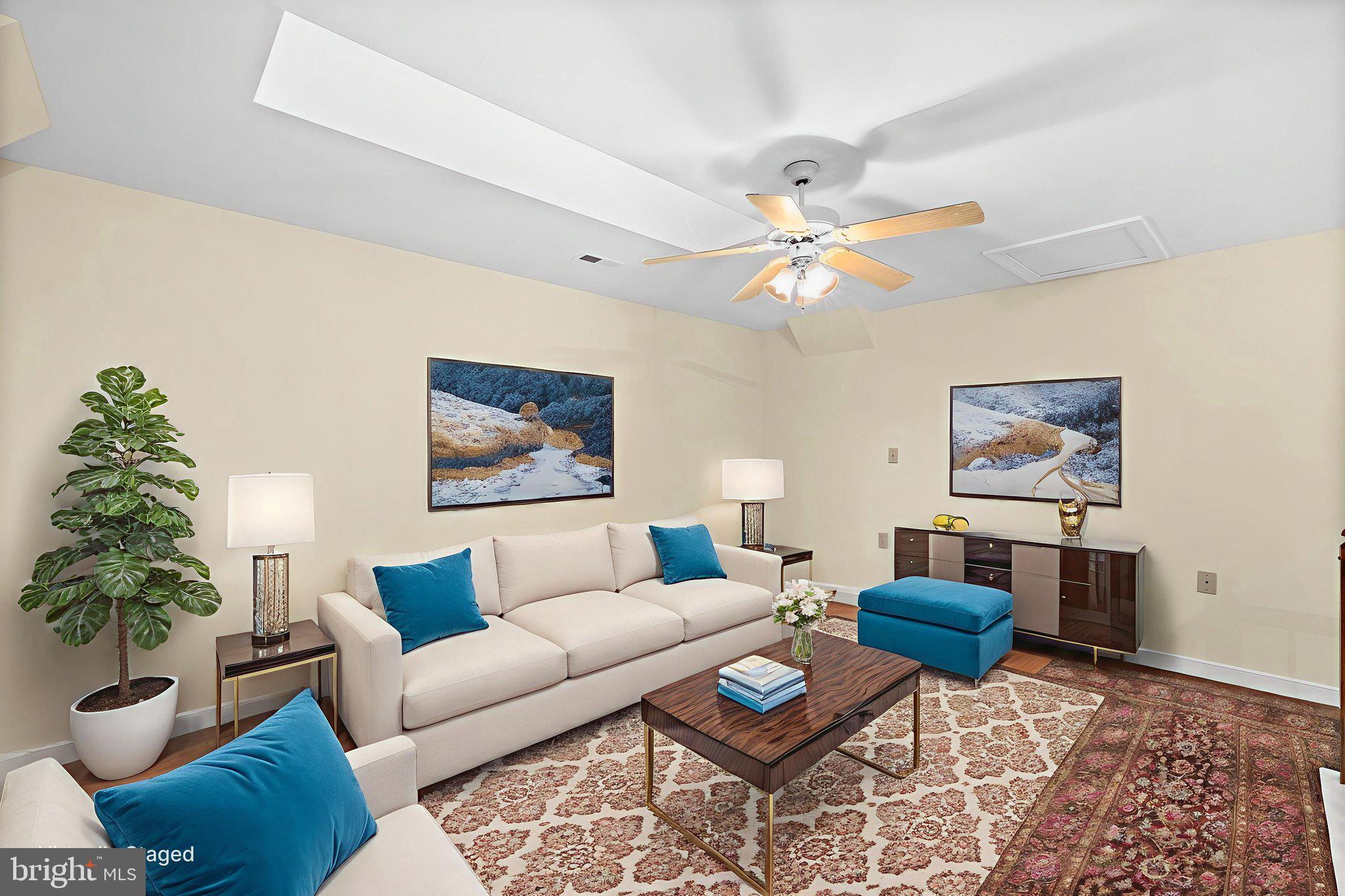 SUMMERLAKE - Residential