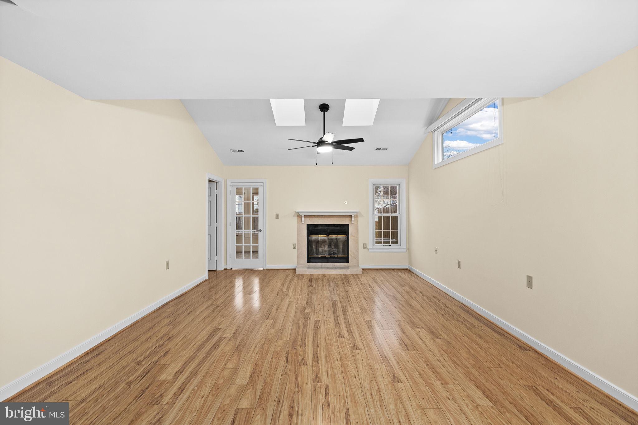 SUMMERLAKE - Residential