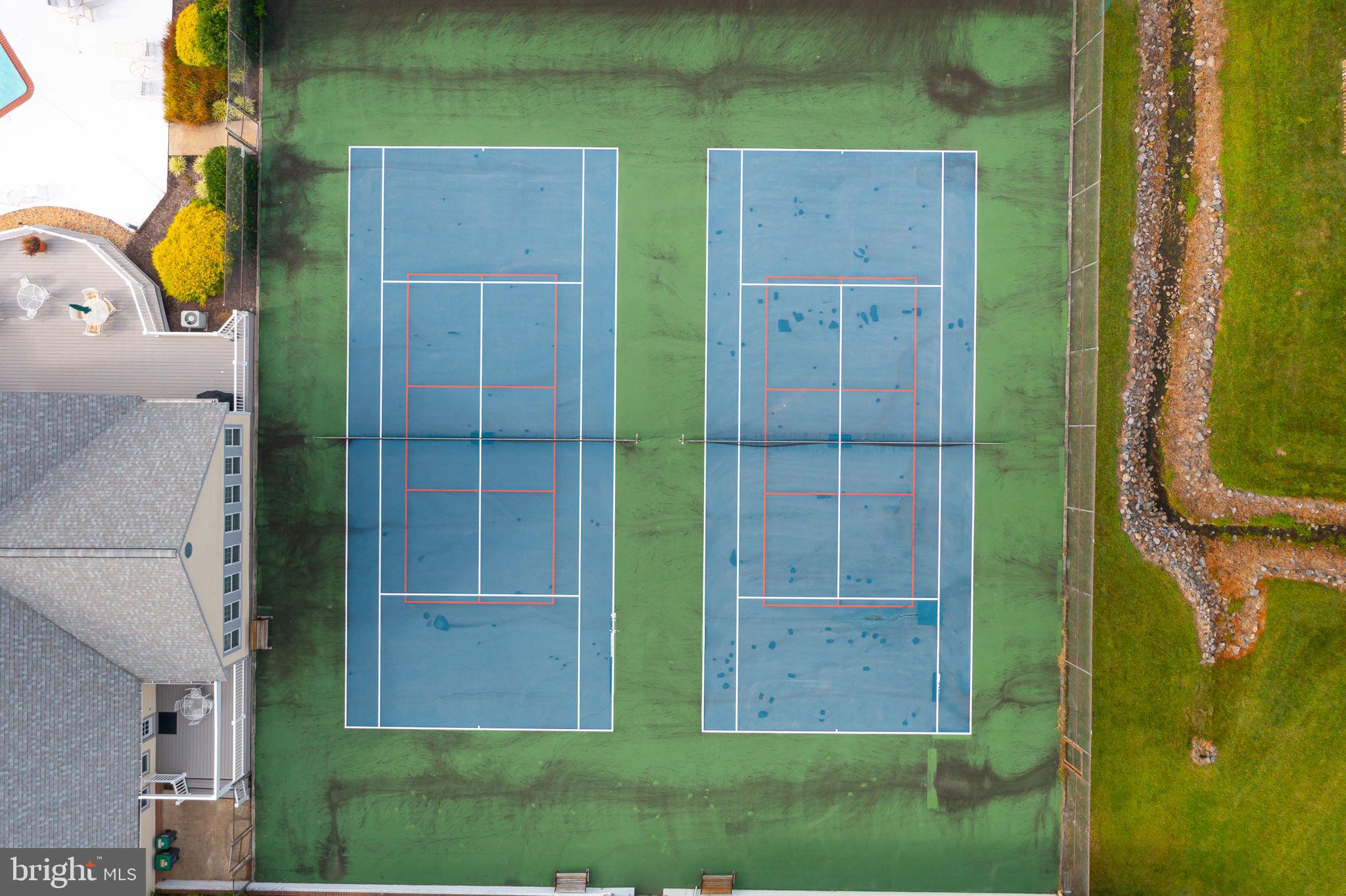 SUMMERLAKE - Residential