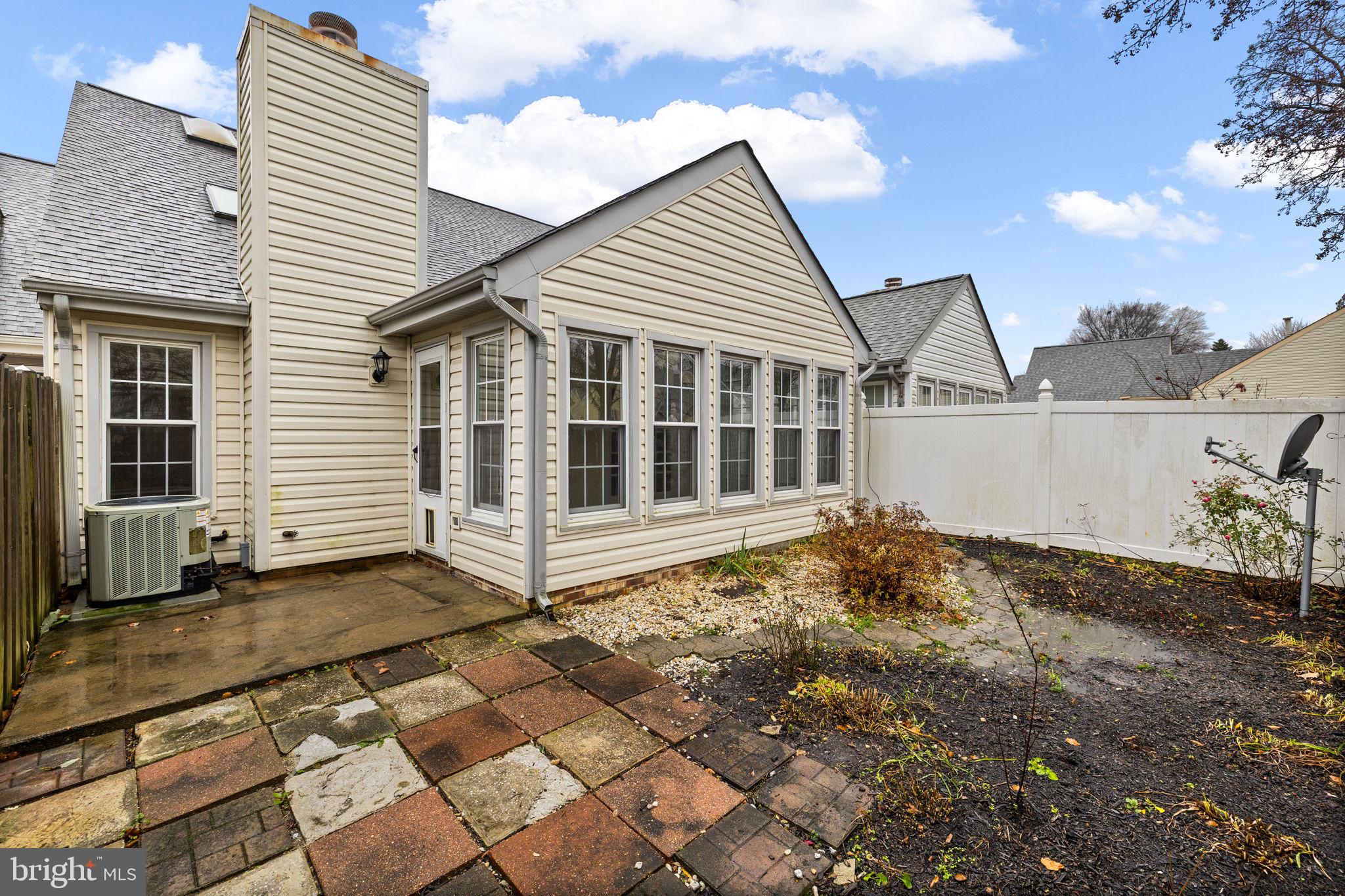 SUMMERLAKE - Residential