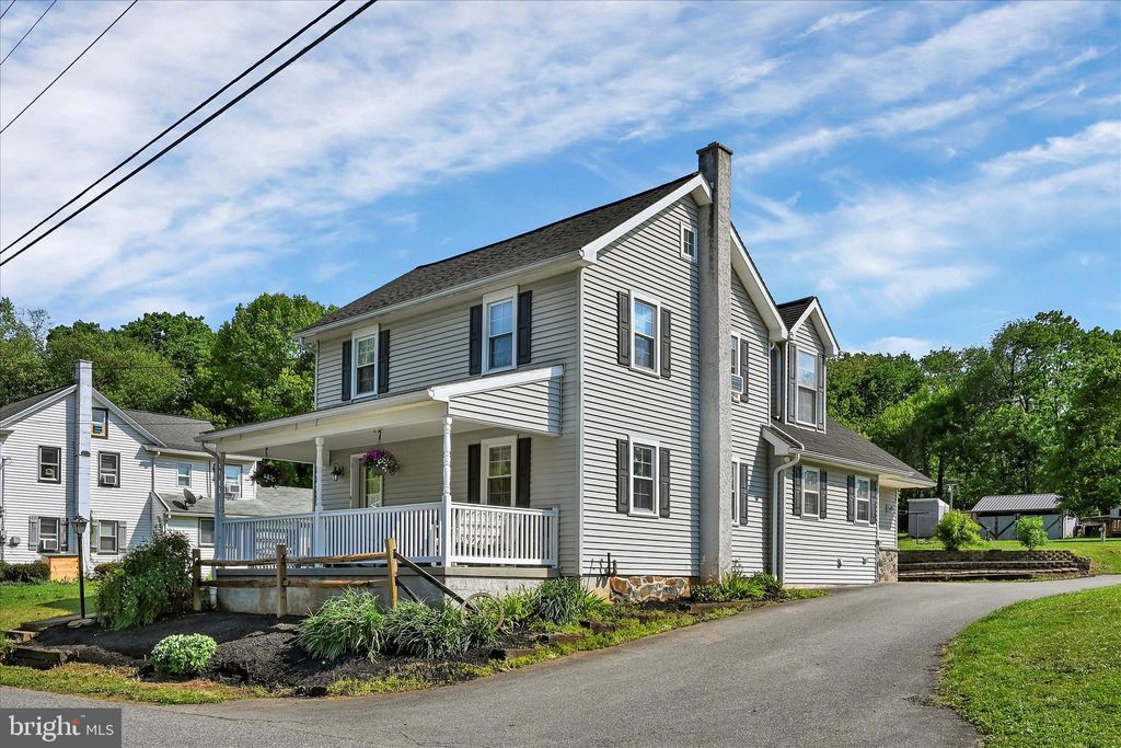 Photo of 102 Shumaker Road, BAINBRIDGE, PA 17502 (MLS # PALA2087520)