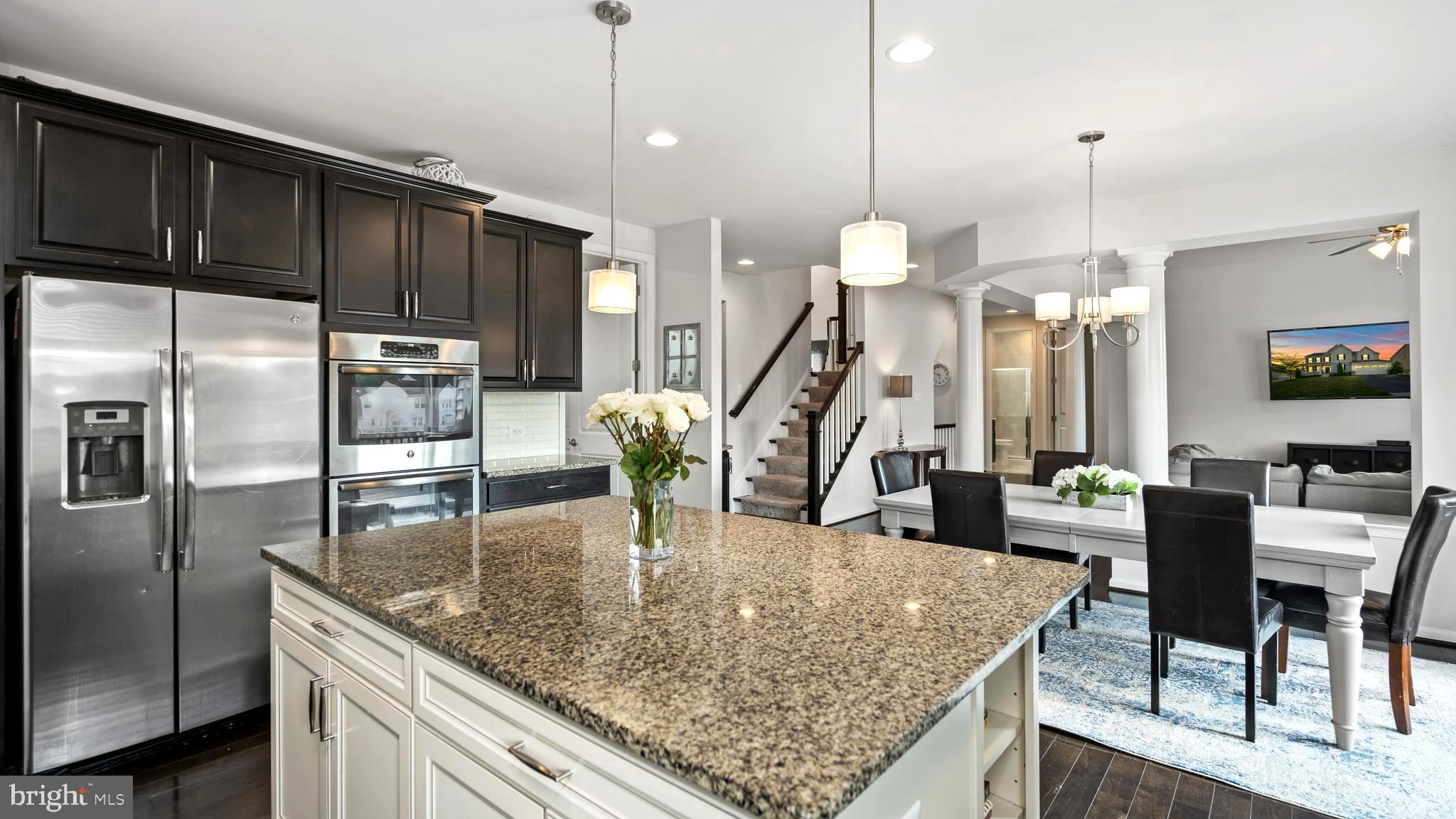 SHELTON WOODS - Residential