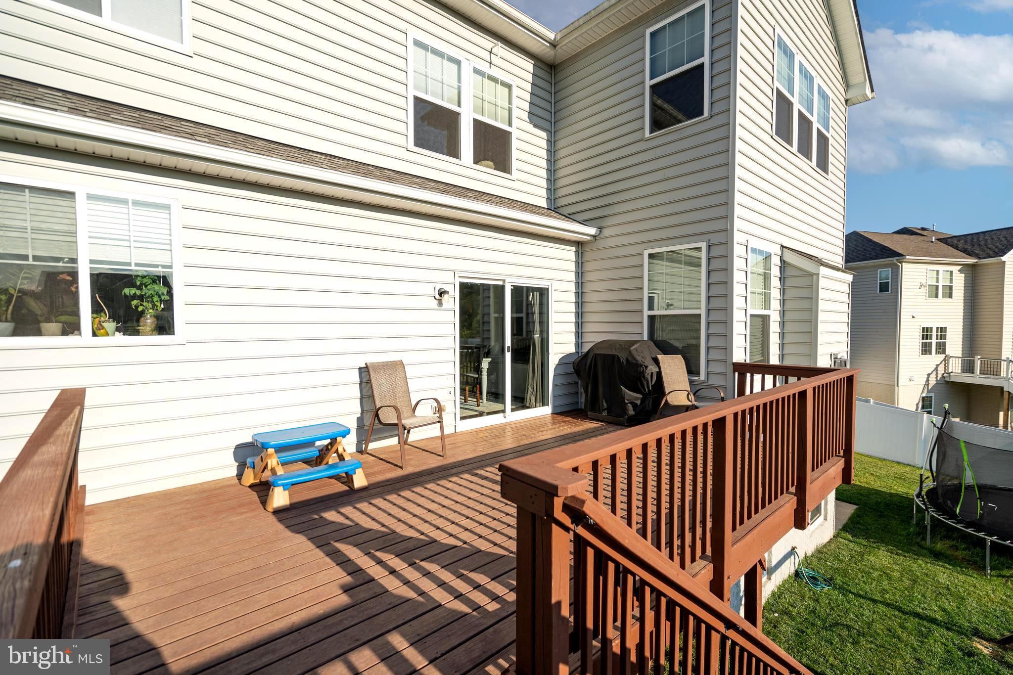 SHELTON WOODS - Residential