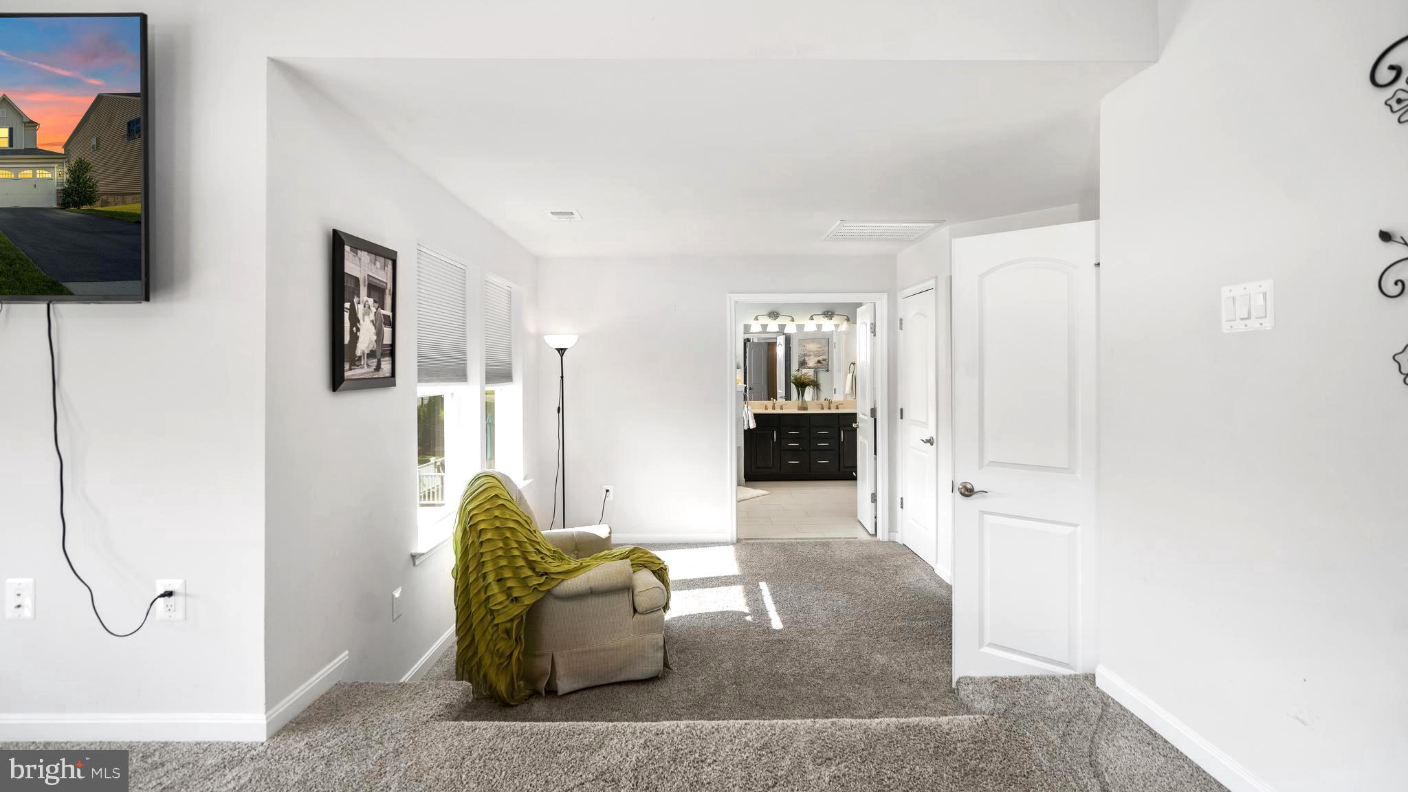 SHELTON WOODS - Residential