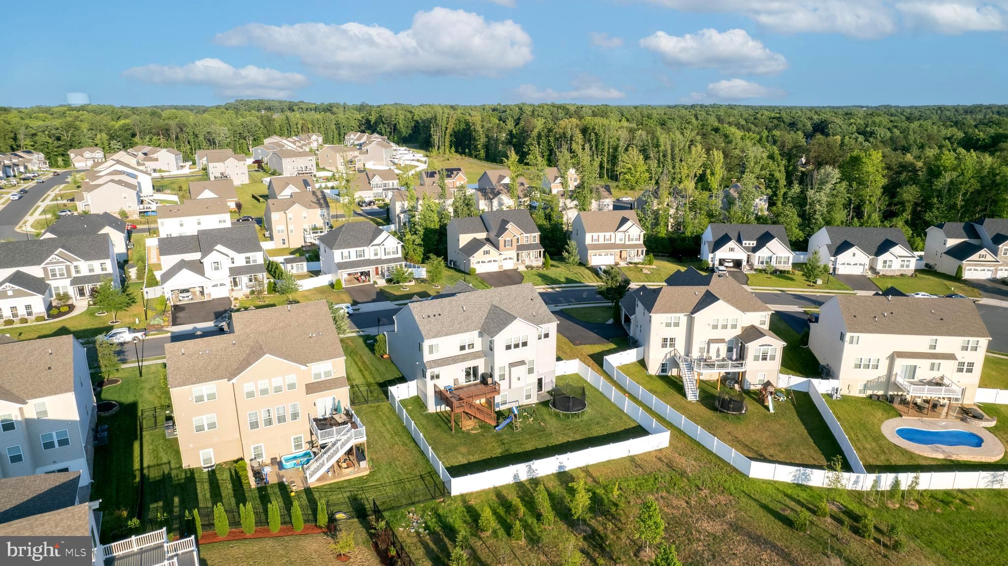 SHELTON WOODS - Residential