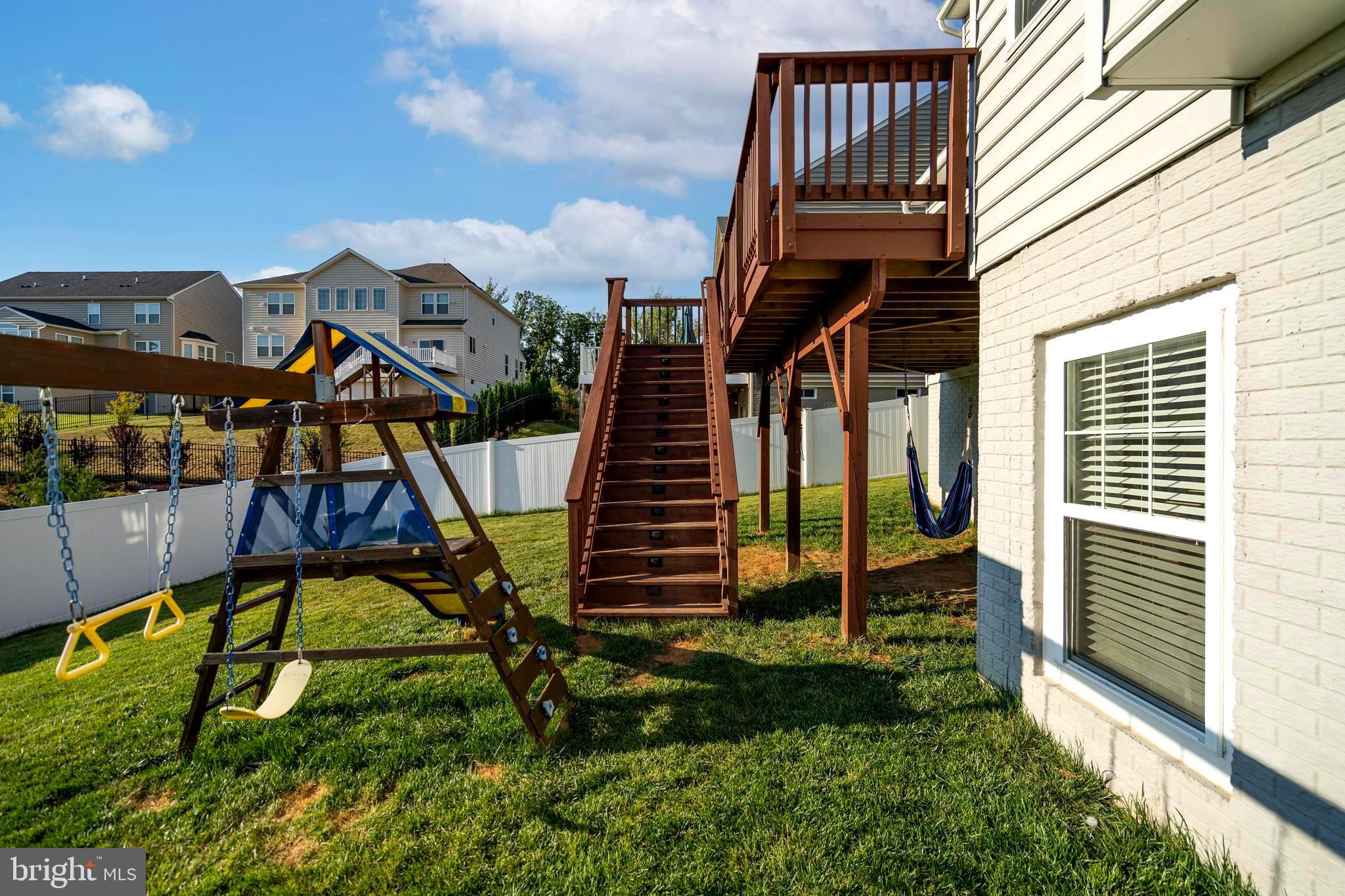 SHELTON WOODS - Residential