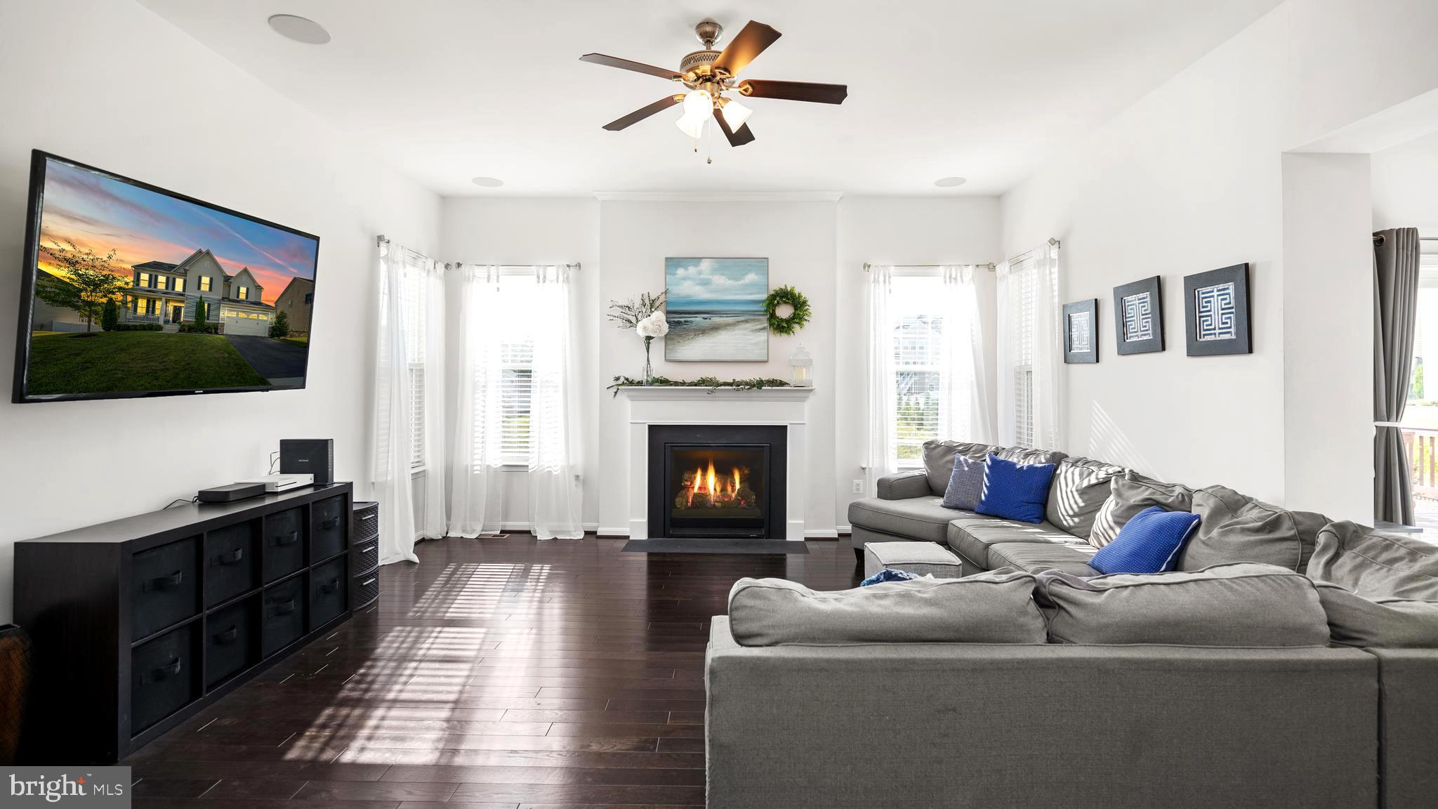 SHELTON WOODS - Residential