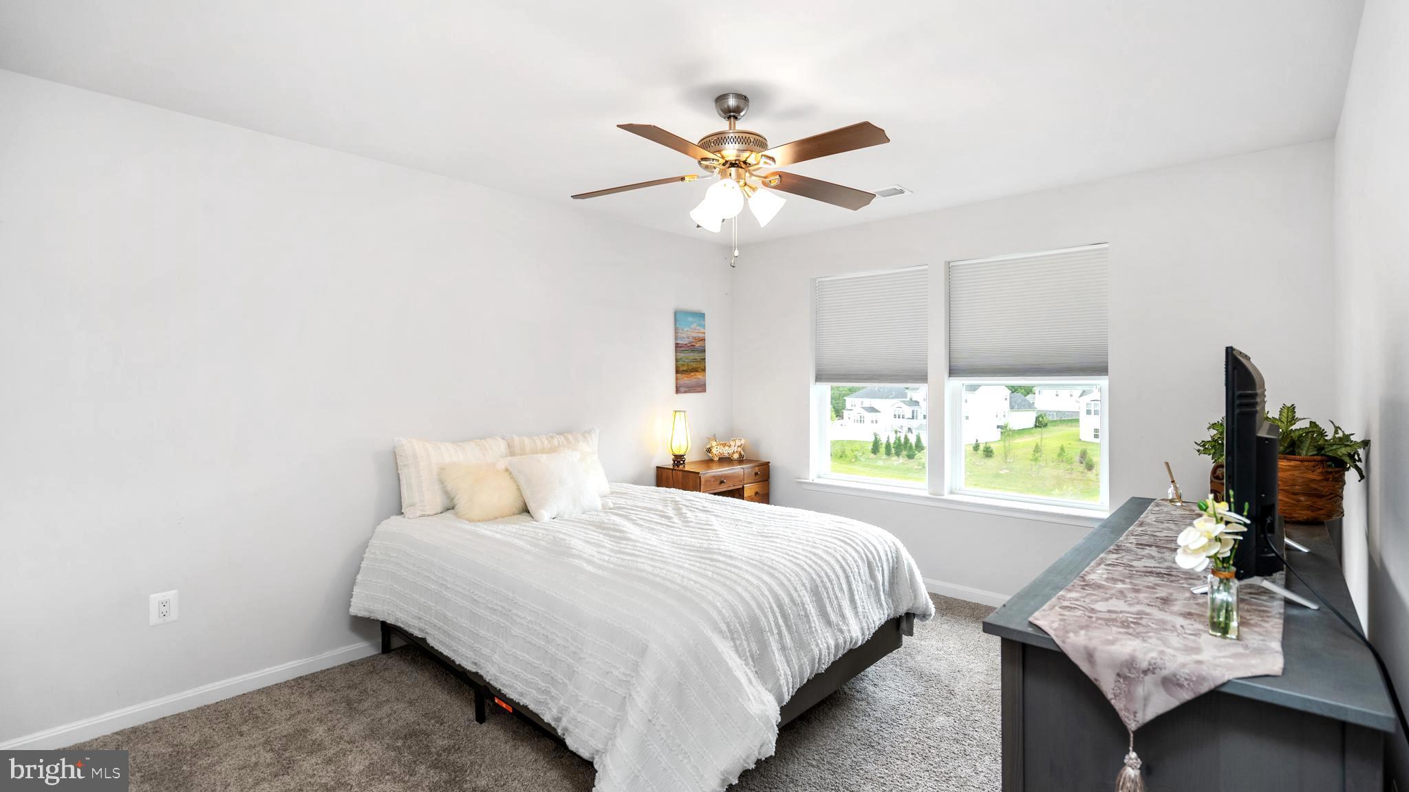 SHELTON WOODS - Residential