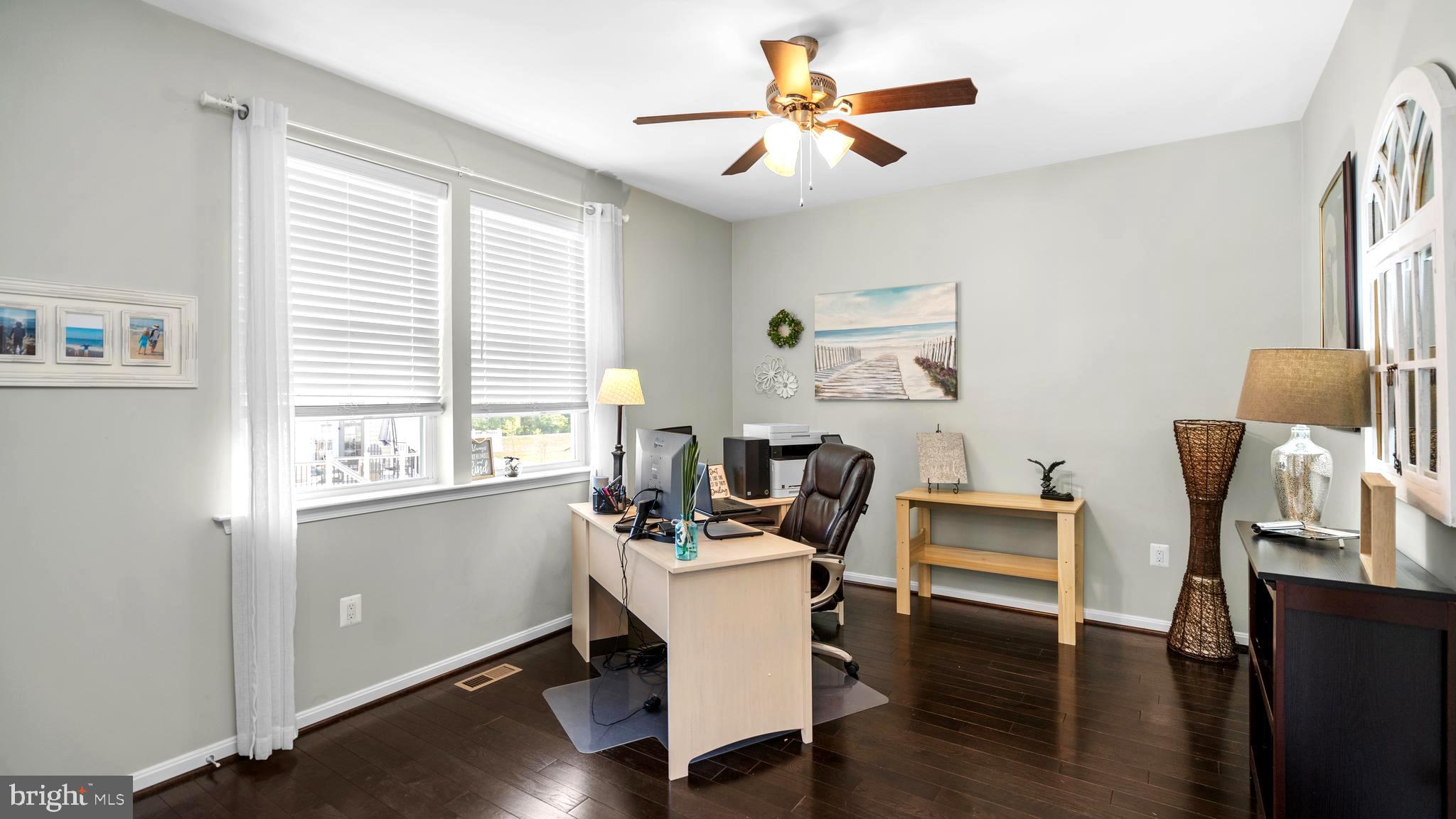 SHELTON WOODS - Residential