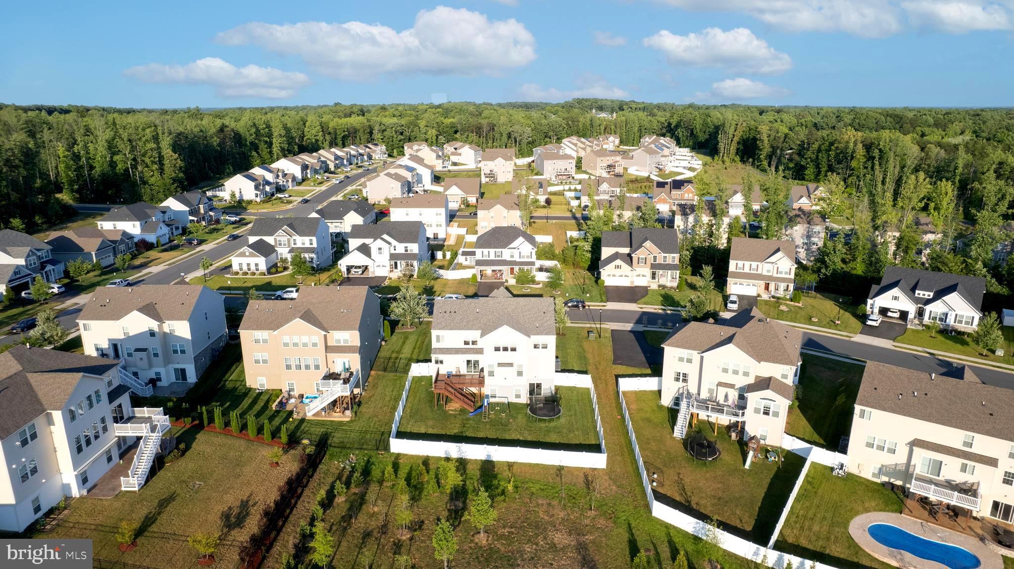 SHELTON WOODS - Residential