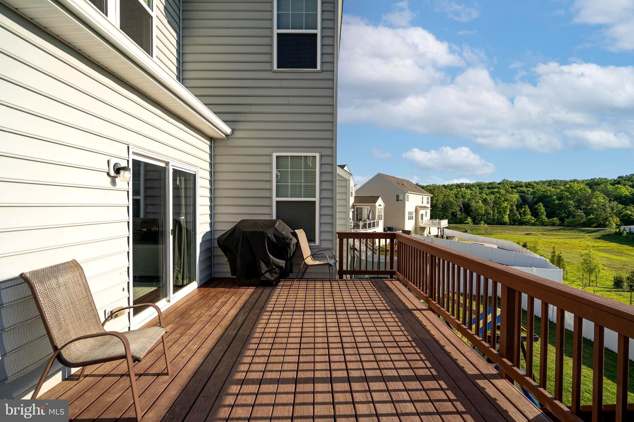 SHELTON WOODS - Residential