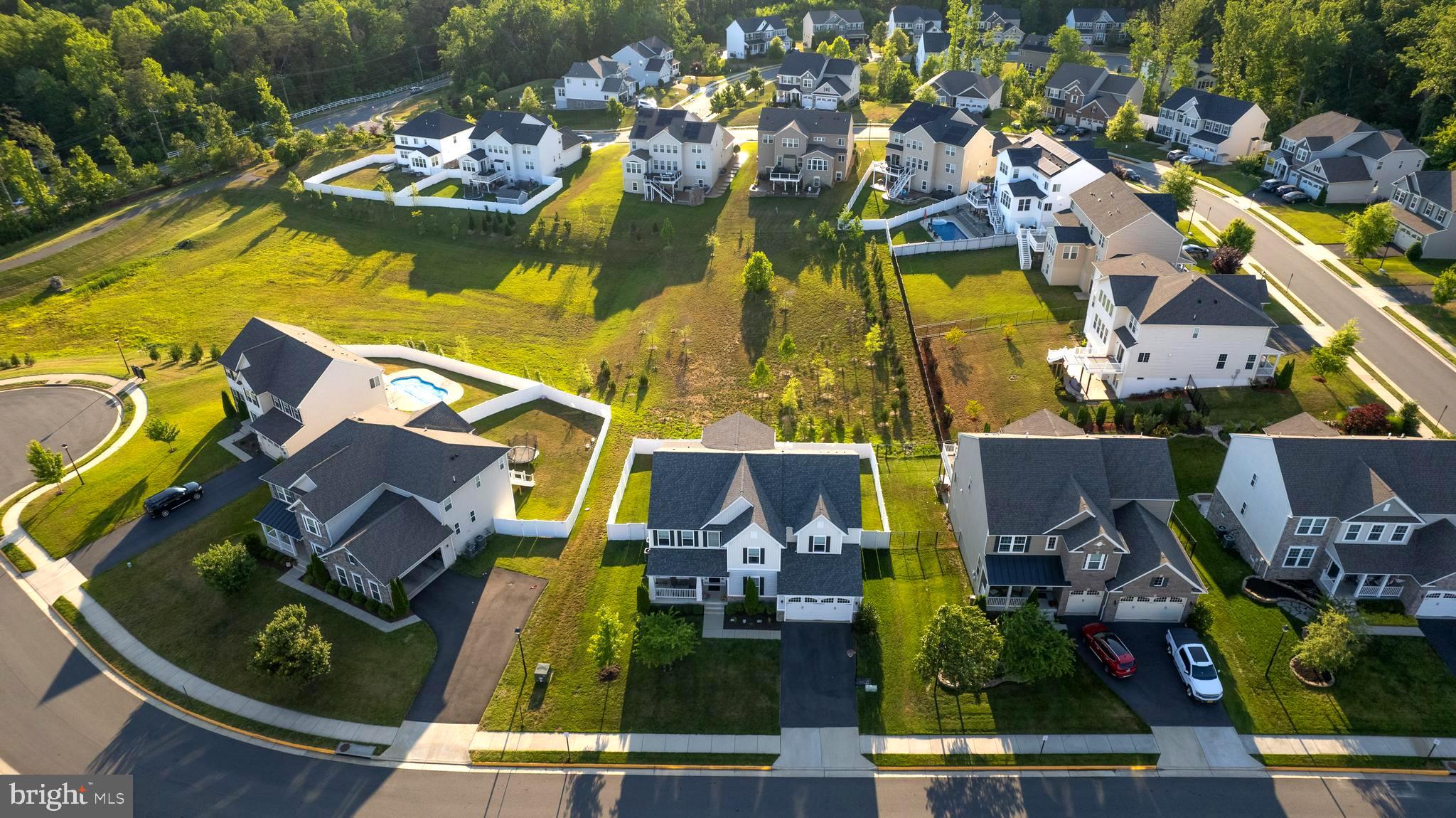 SHELTON WOODS - Residential