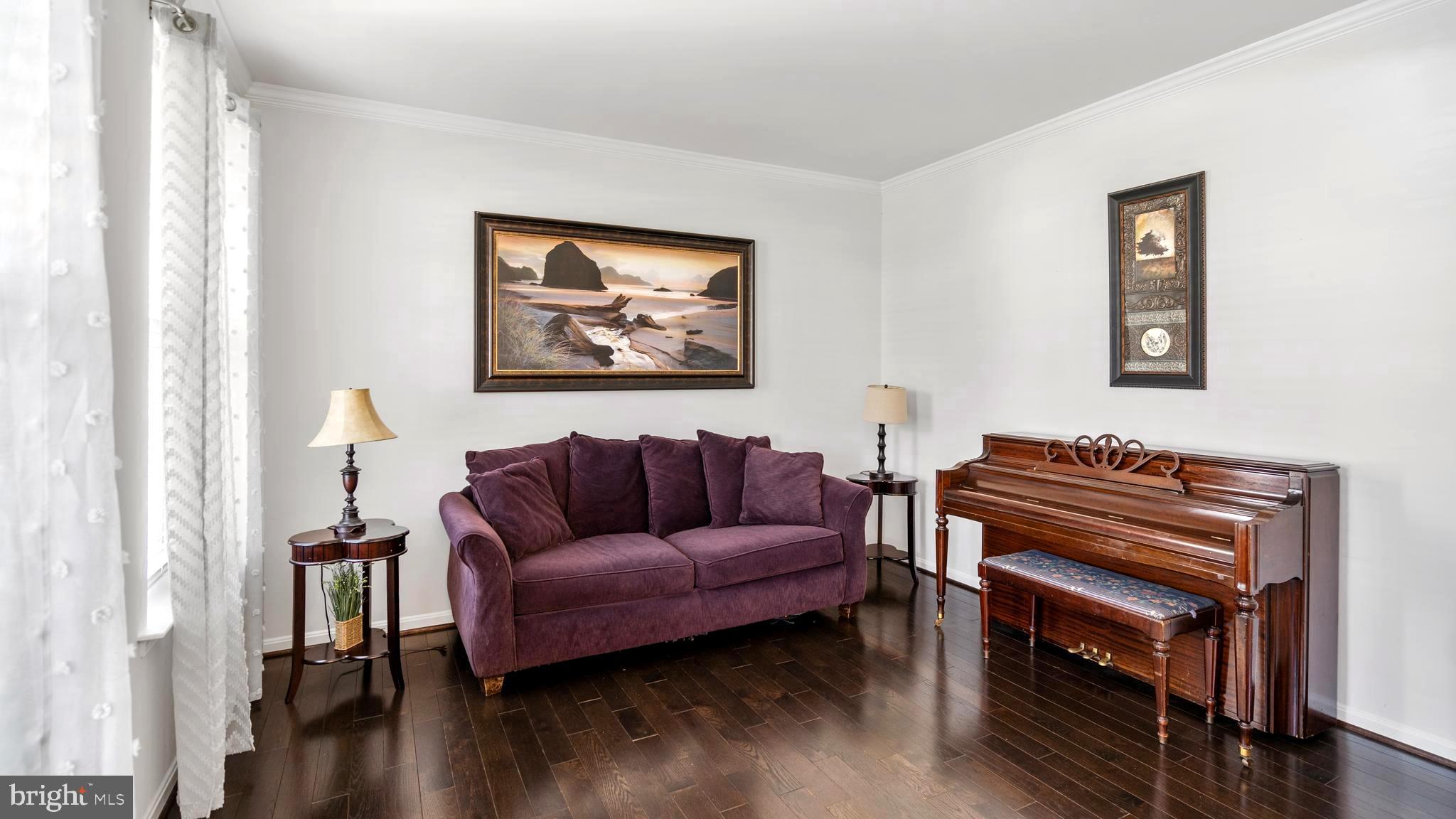 SHELTON WOODS - Residential