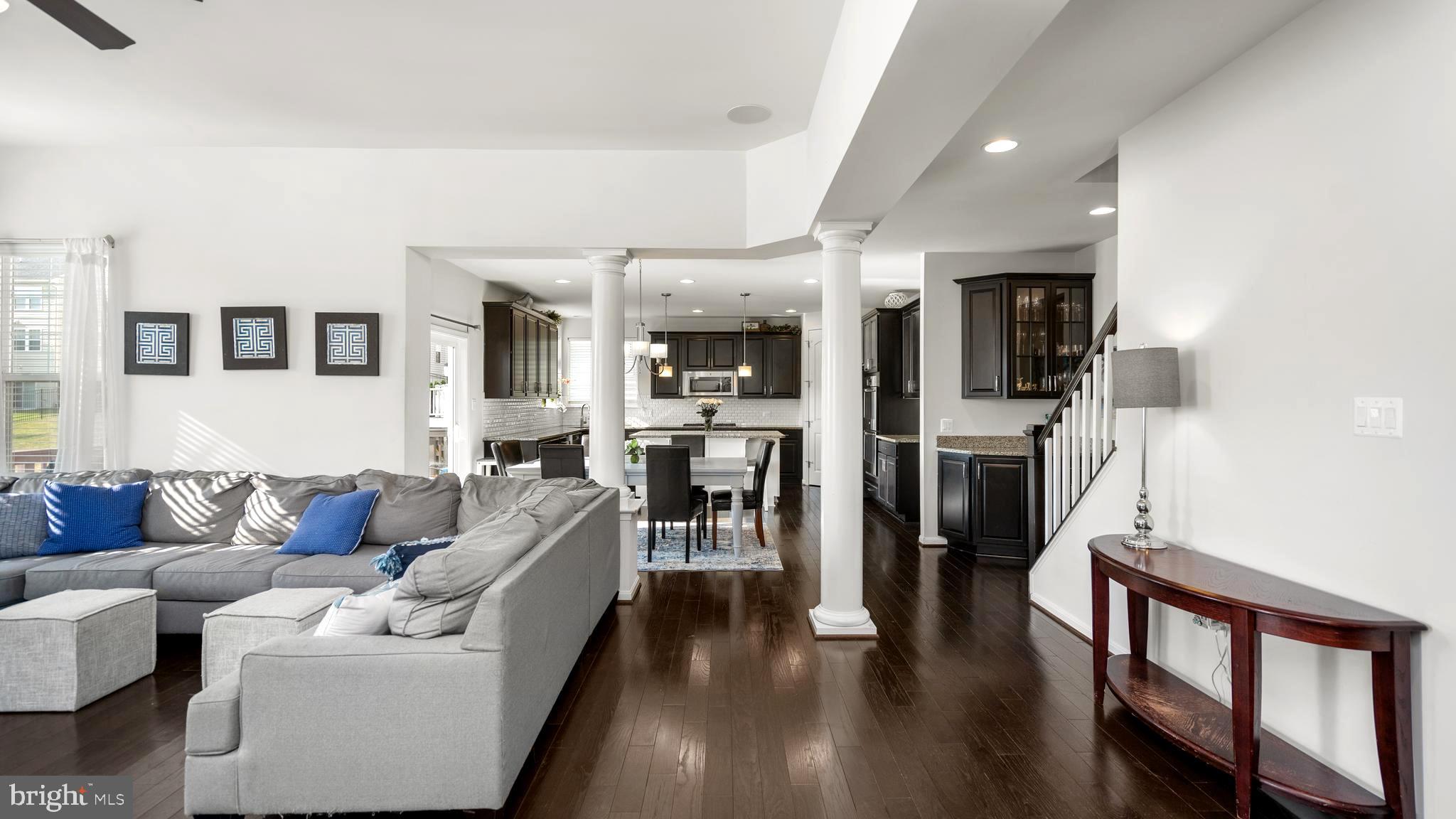 SHELTON WOODS - Residential