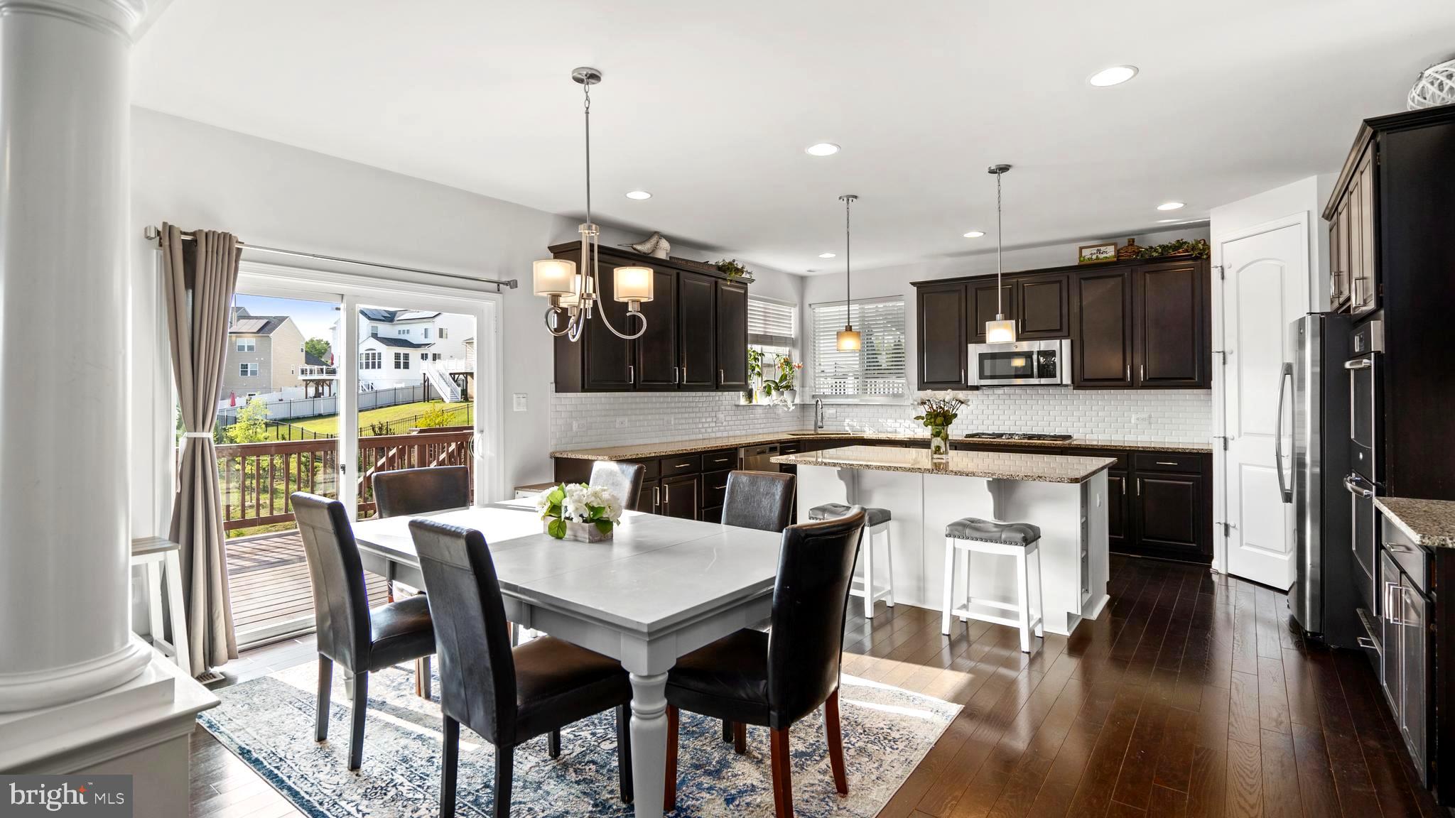 SHELTON WOODS - Residential