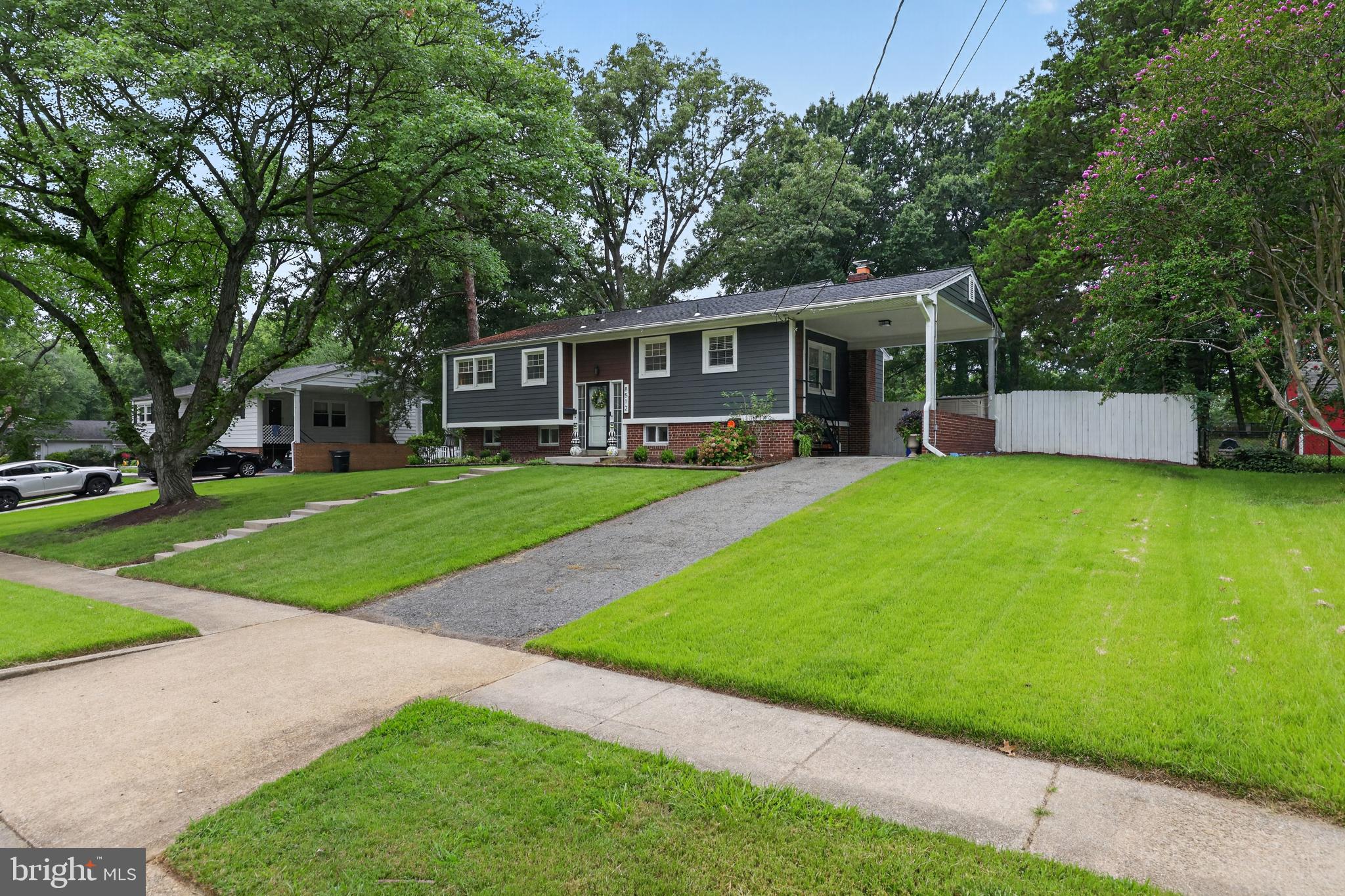 8512 WAGON WHEEL ROAD