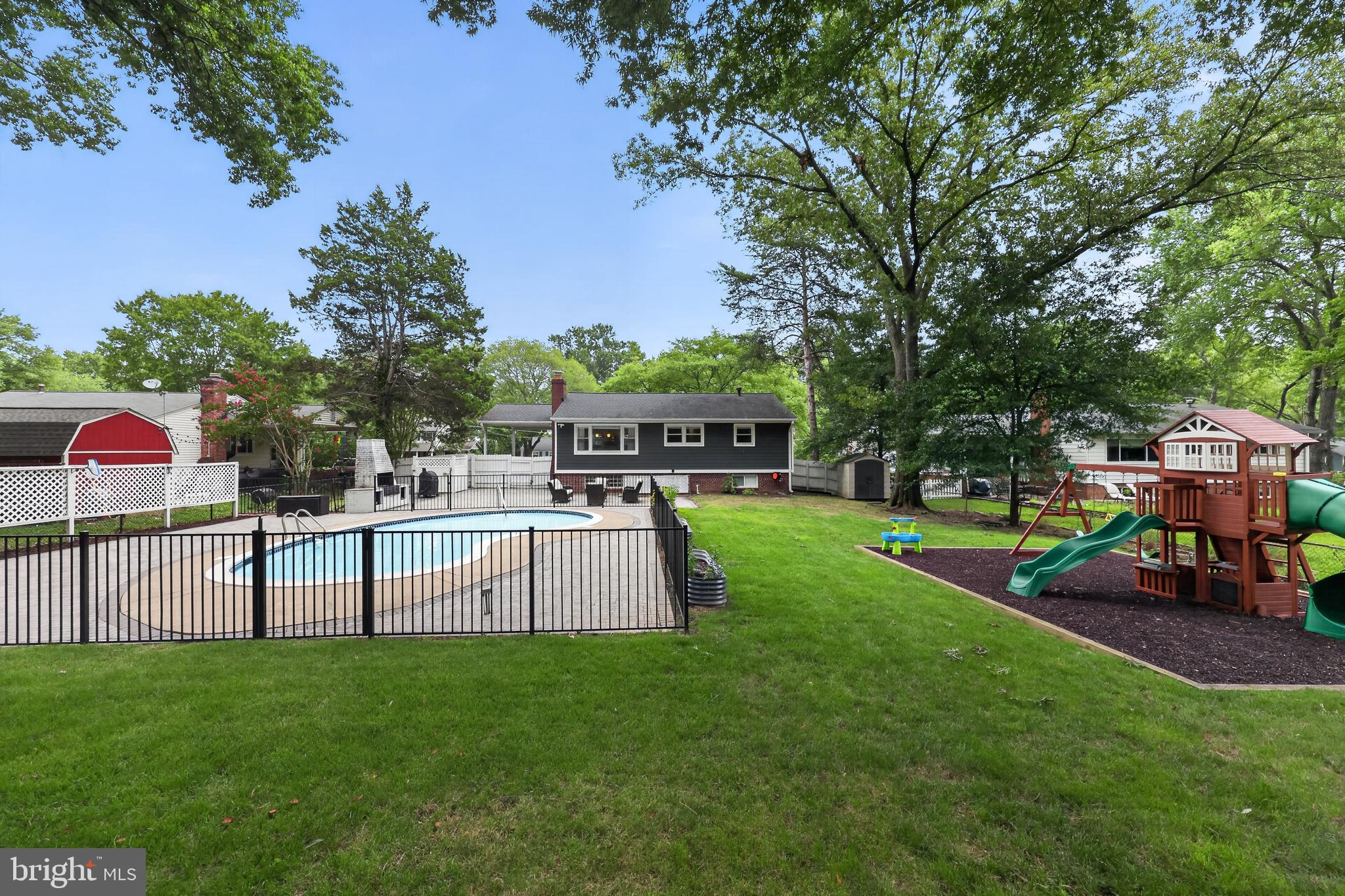 8512 WAGON WHEEL ROAD