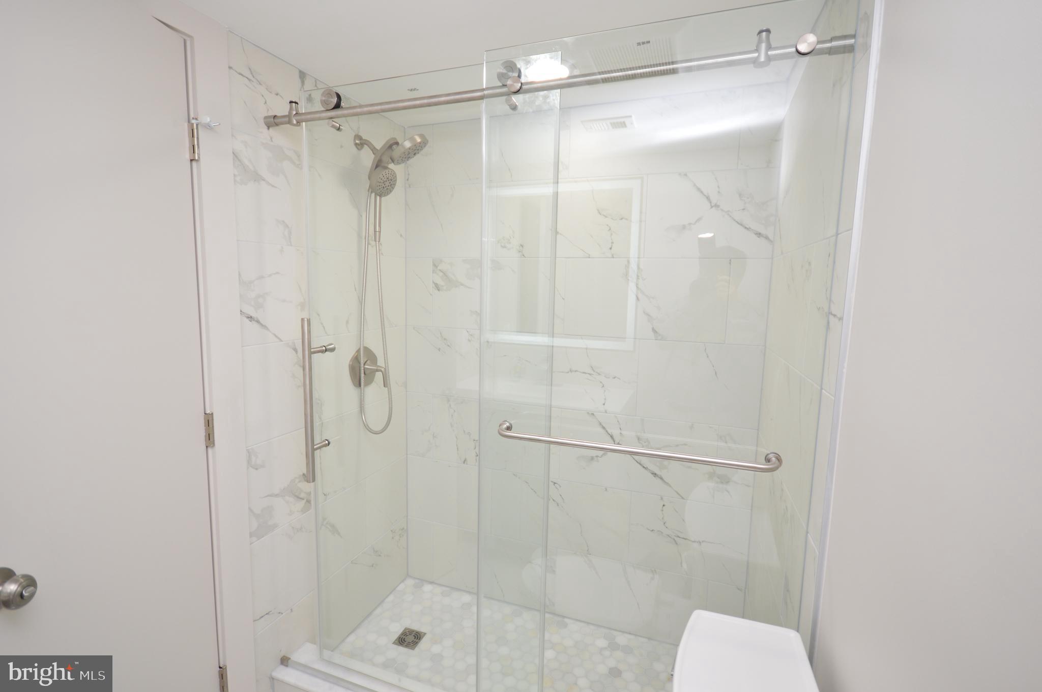 OCCOQUAN RIDGE - Residential Lease