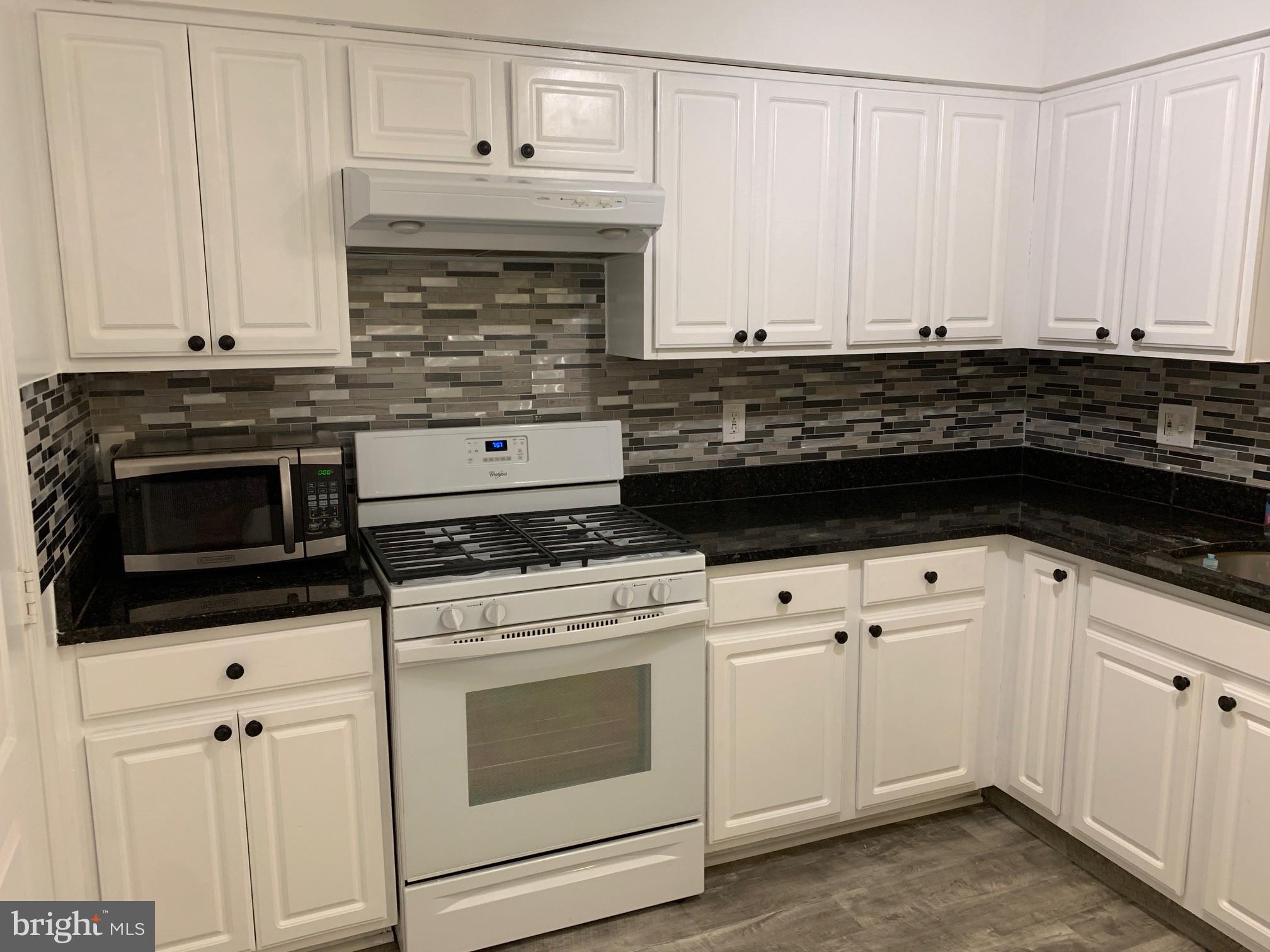 MONTGOMERY CHASE CODM - Residential Lease