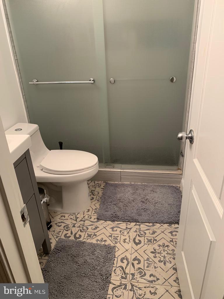 MONTGOMERY CHASE CODM - Residential Lease