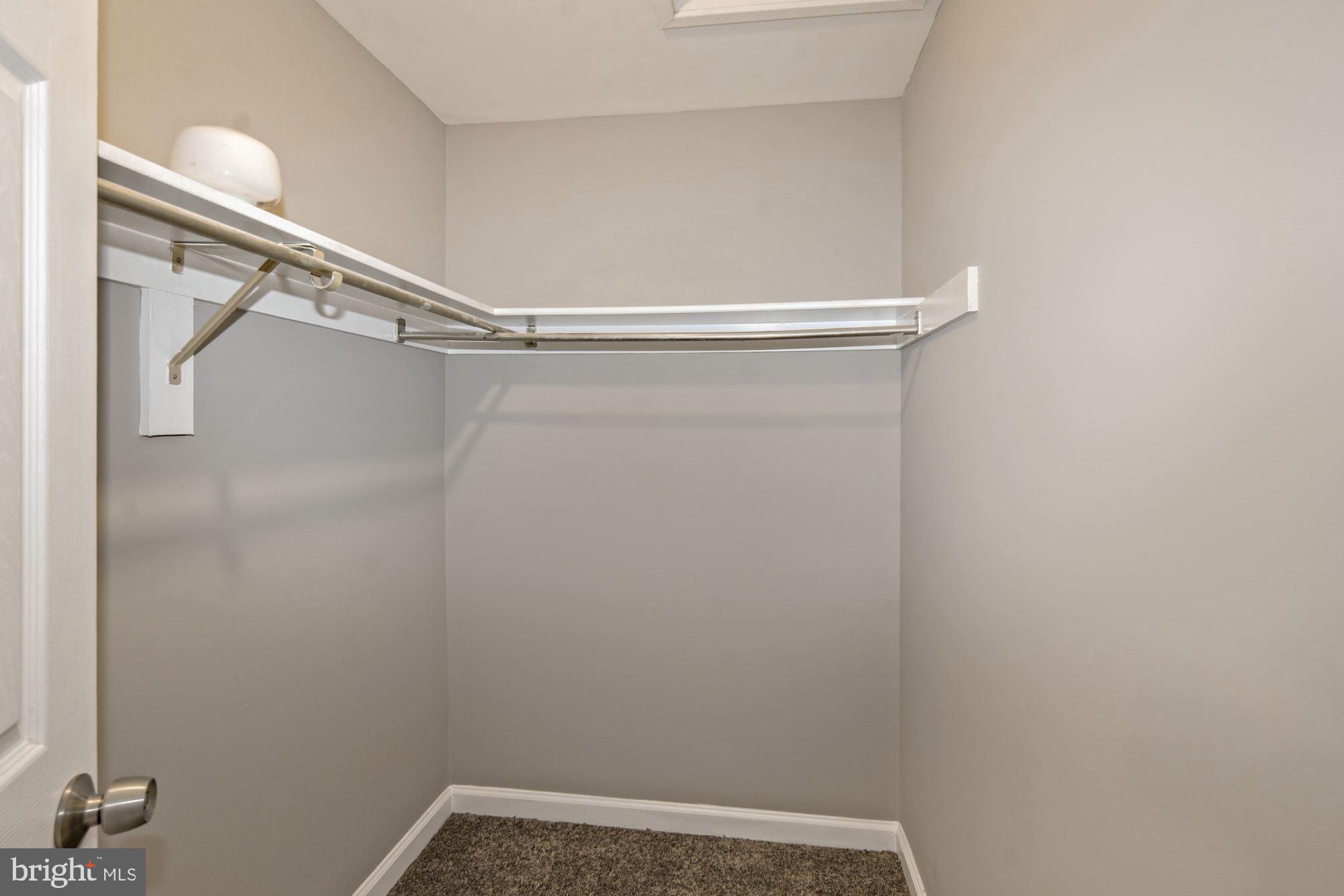 OAKLAND MILLS - Residential