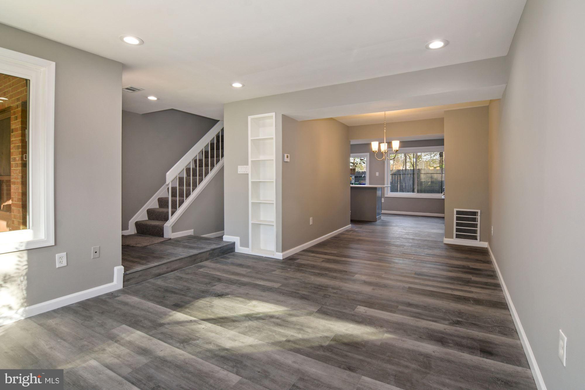 OAKLAND MILLS - Residential