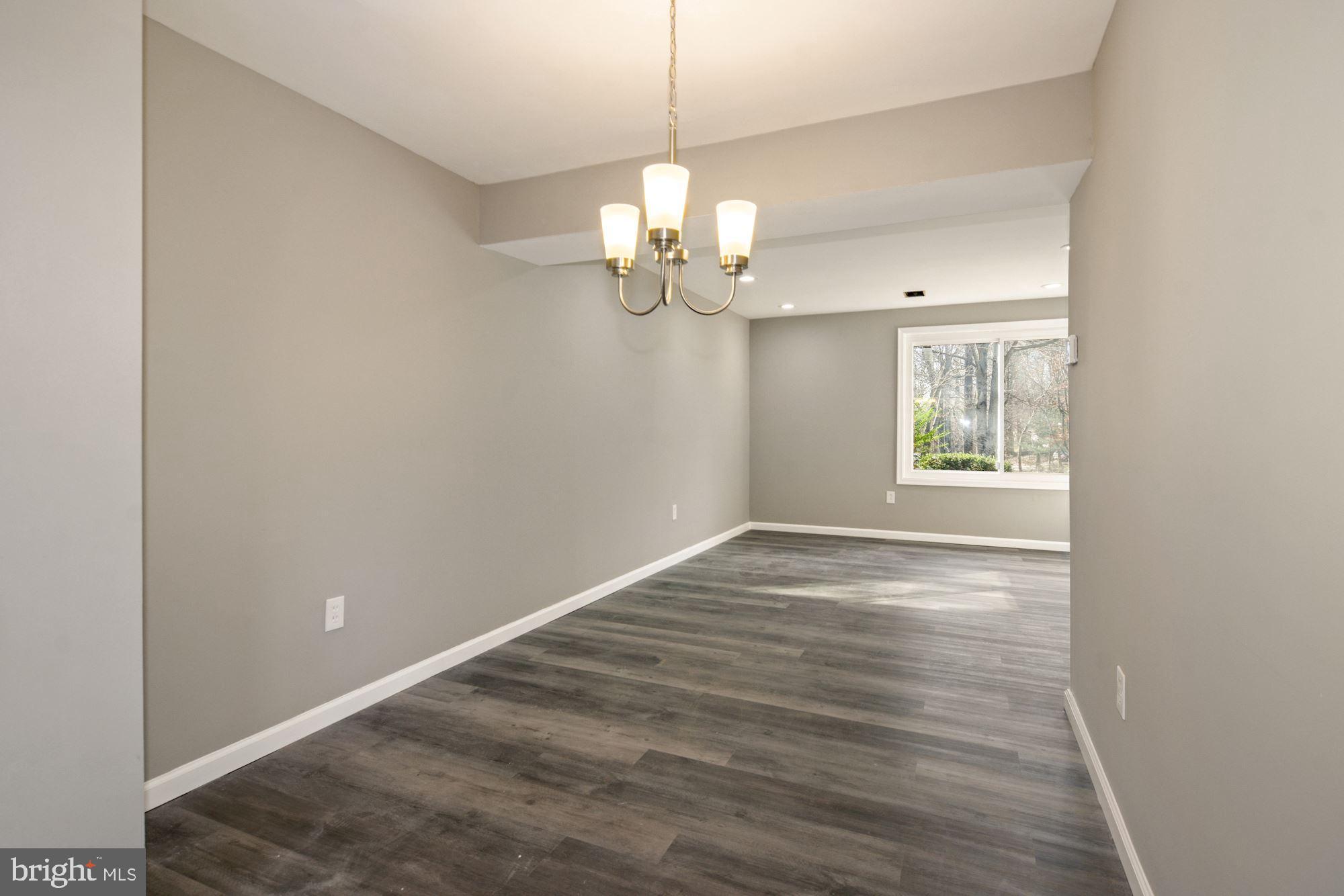 OAKLAND MILLS - Residential