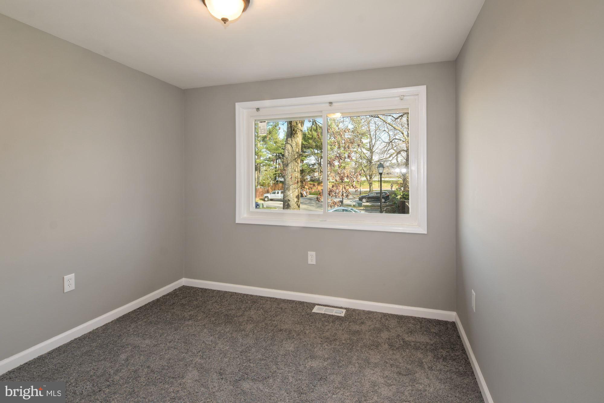 OAKLAND MILLS - Residential