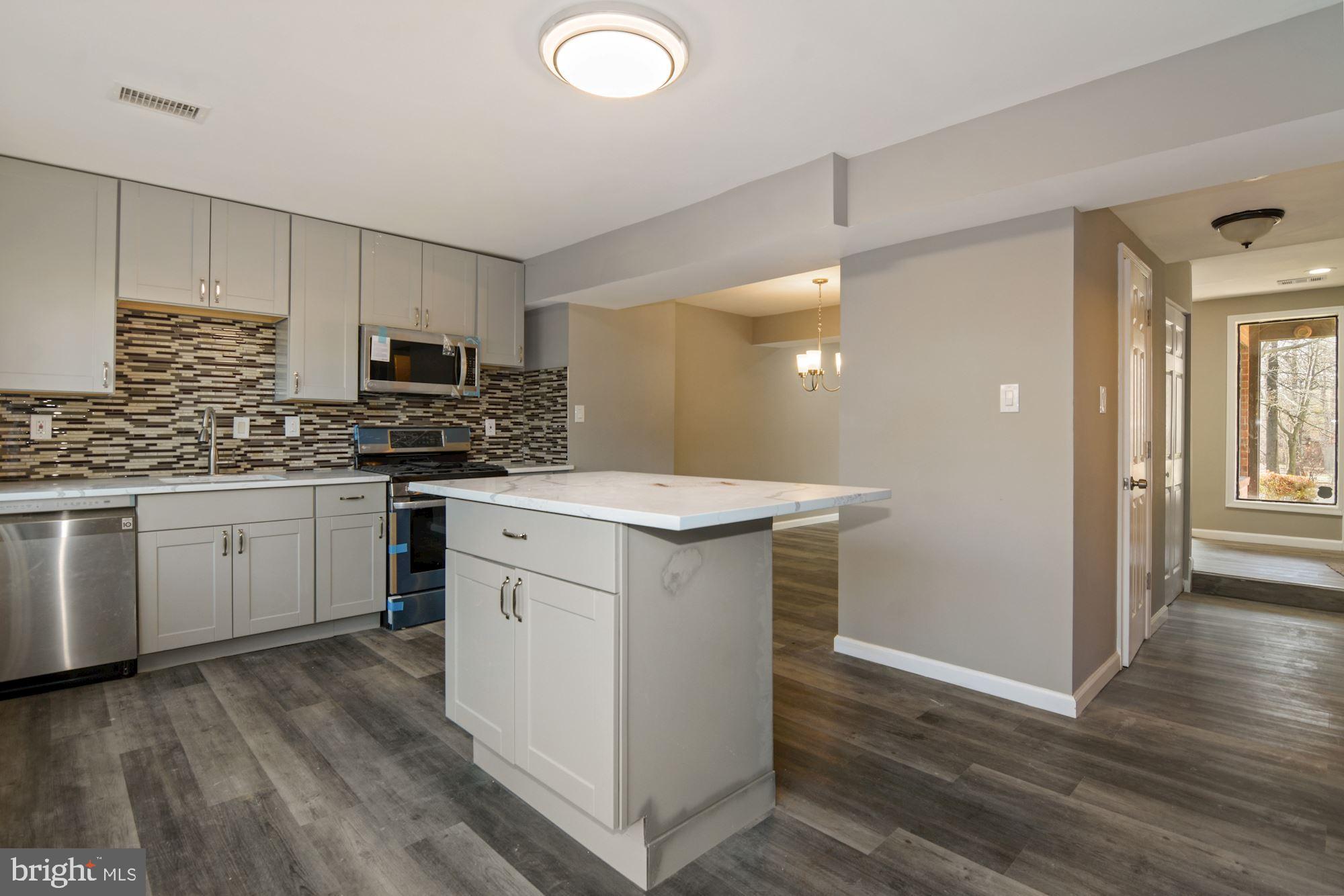 OAKLAND MILLS - Residential